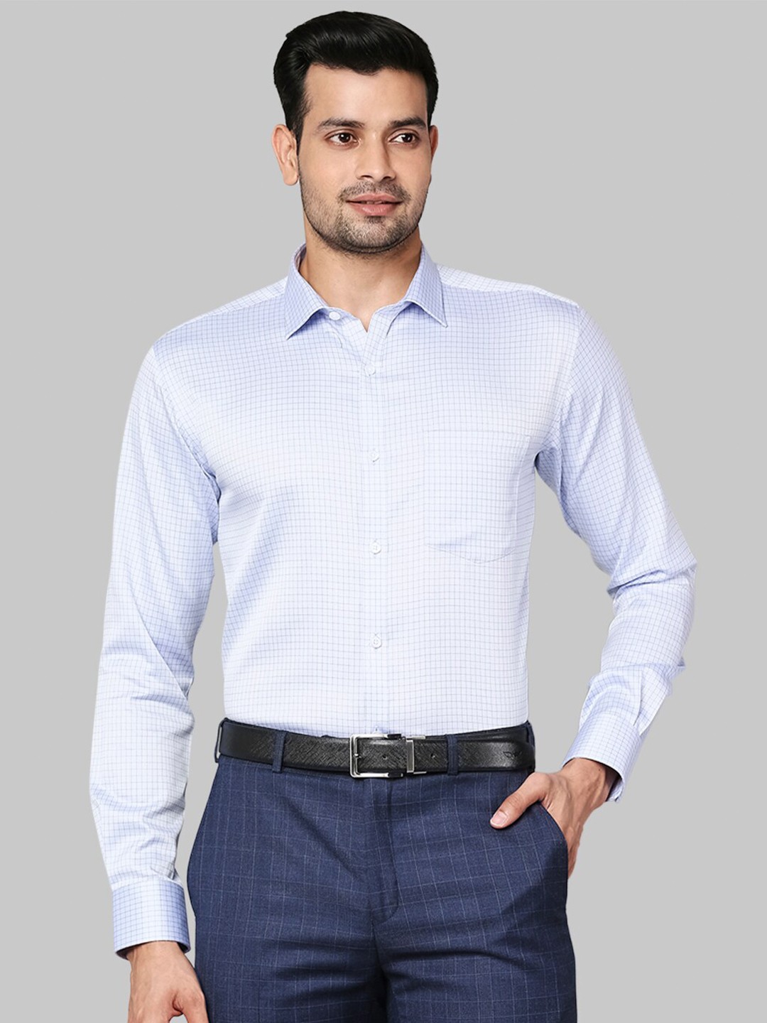 

Park Avenue Men Blue Slim Fit Checked Formal Shirt