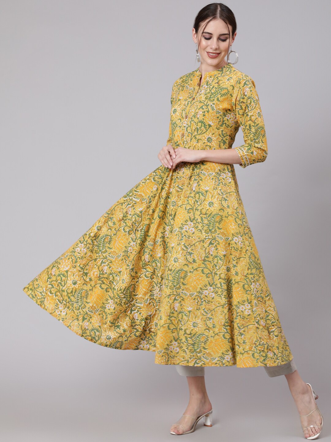 

GLAM ROOTS Women Yellow Floral Printed Floral Anarkali Kurta