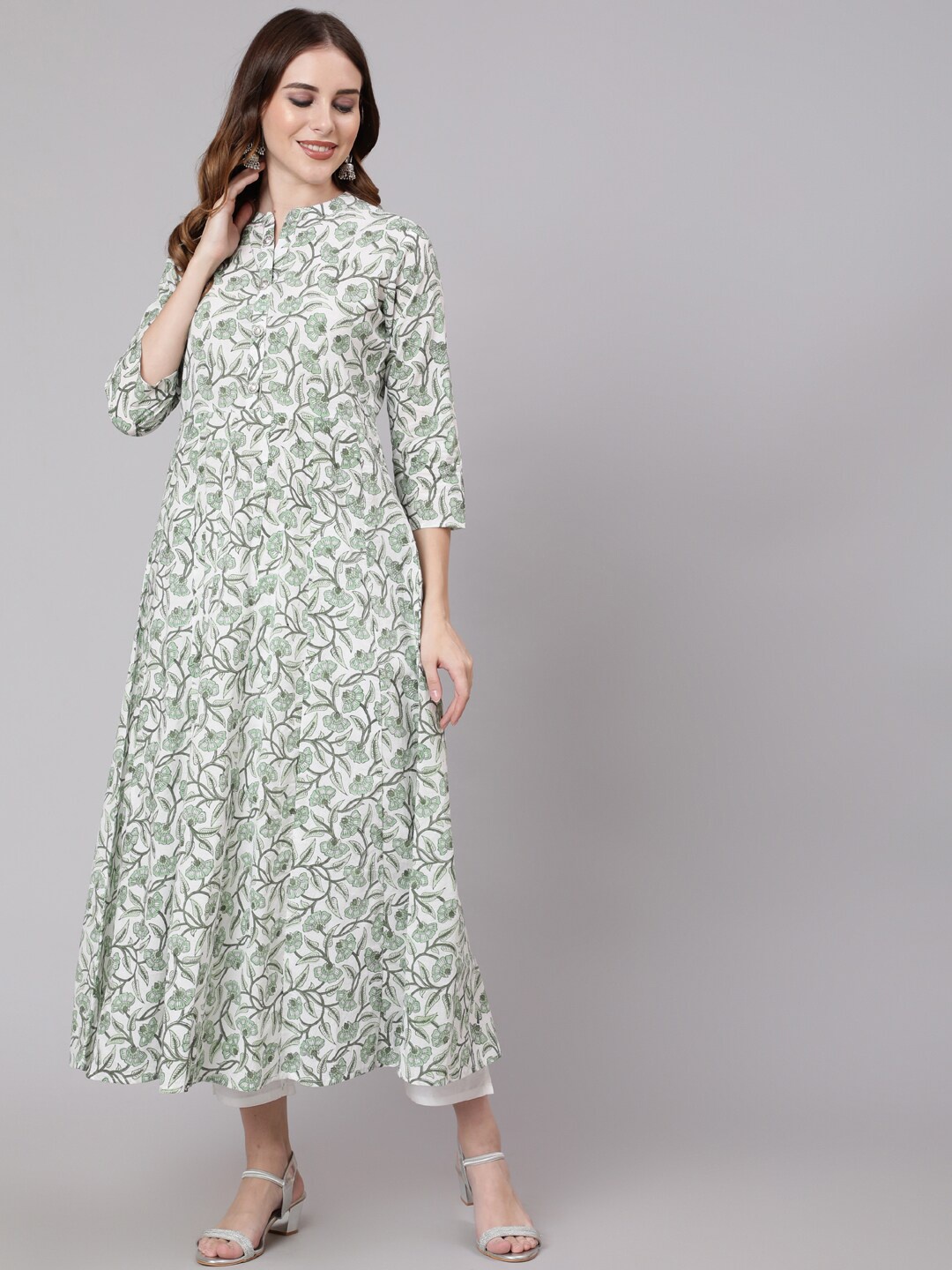 

GLAM ROOTS Women White Geometric Printed Floral Cotton Anarkali Kurta