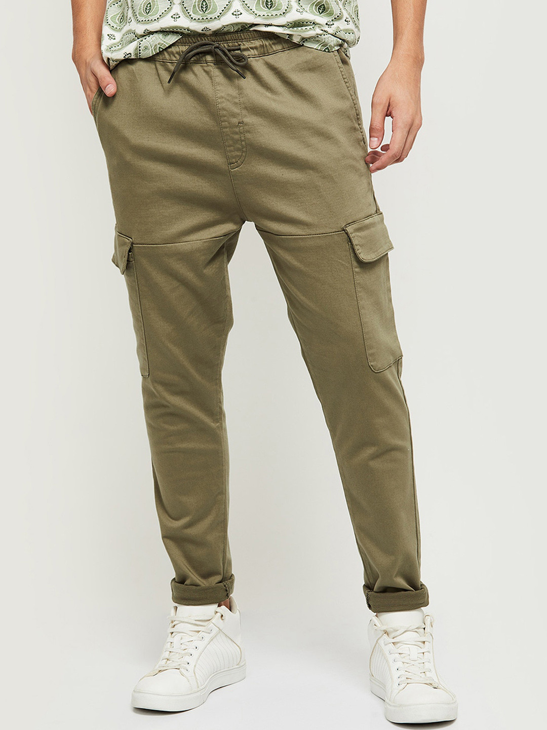 

max Men Green Cargos Trousers