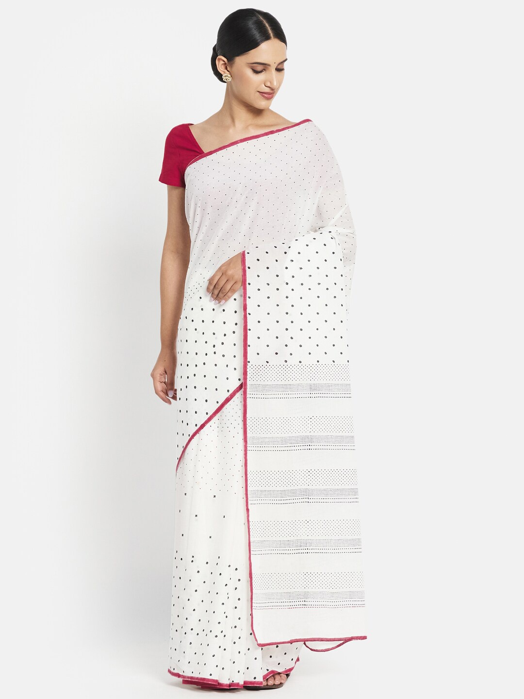 

Fabindia White & Black Pure Cotton Block Print Saree