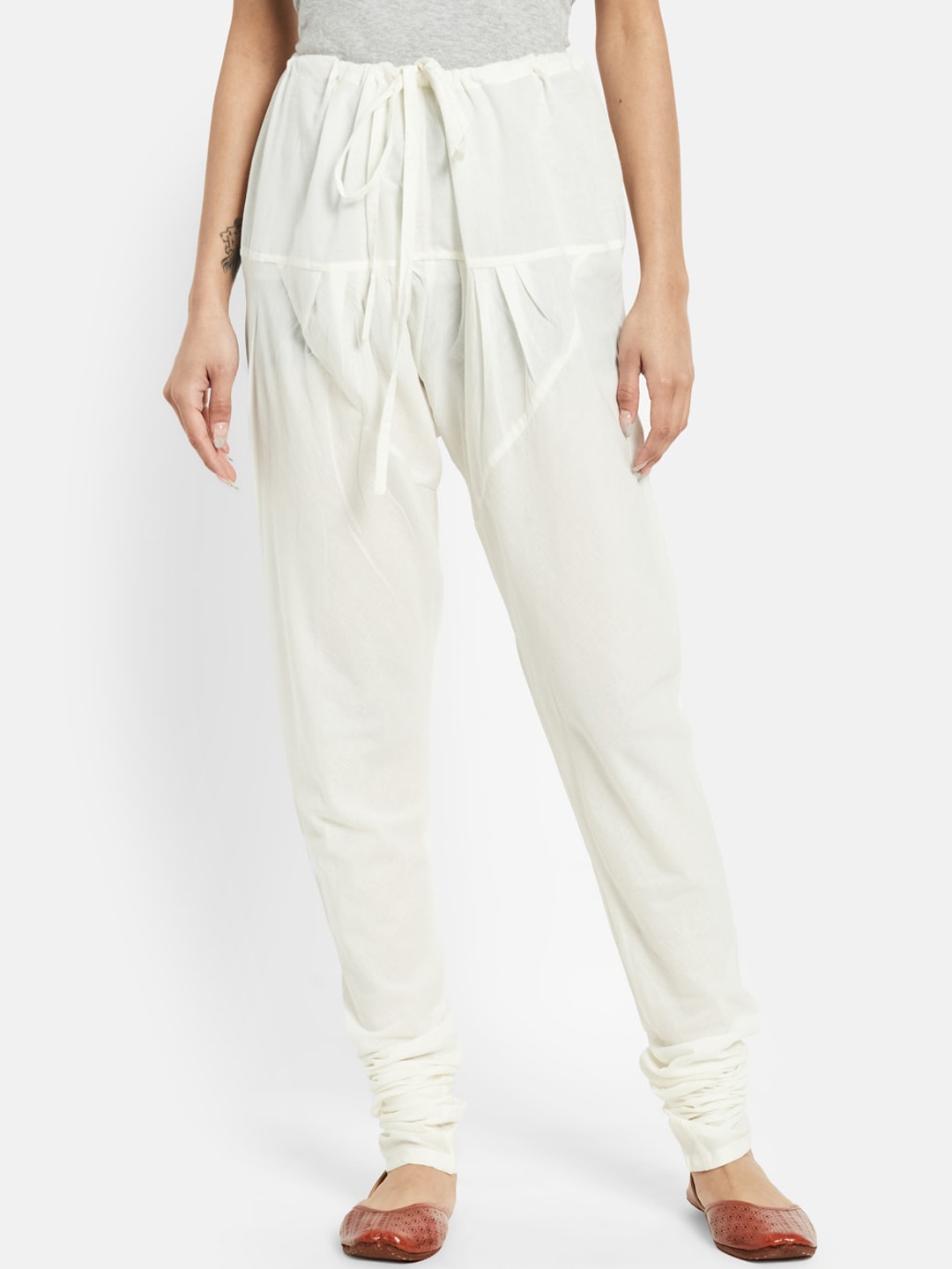

Fabindia Women Off White Solid Straight-Fit Pure Cotton Churidar