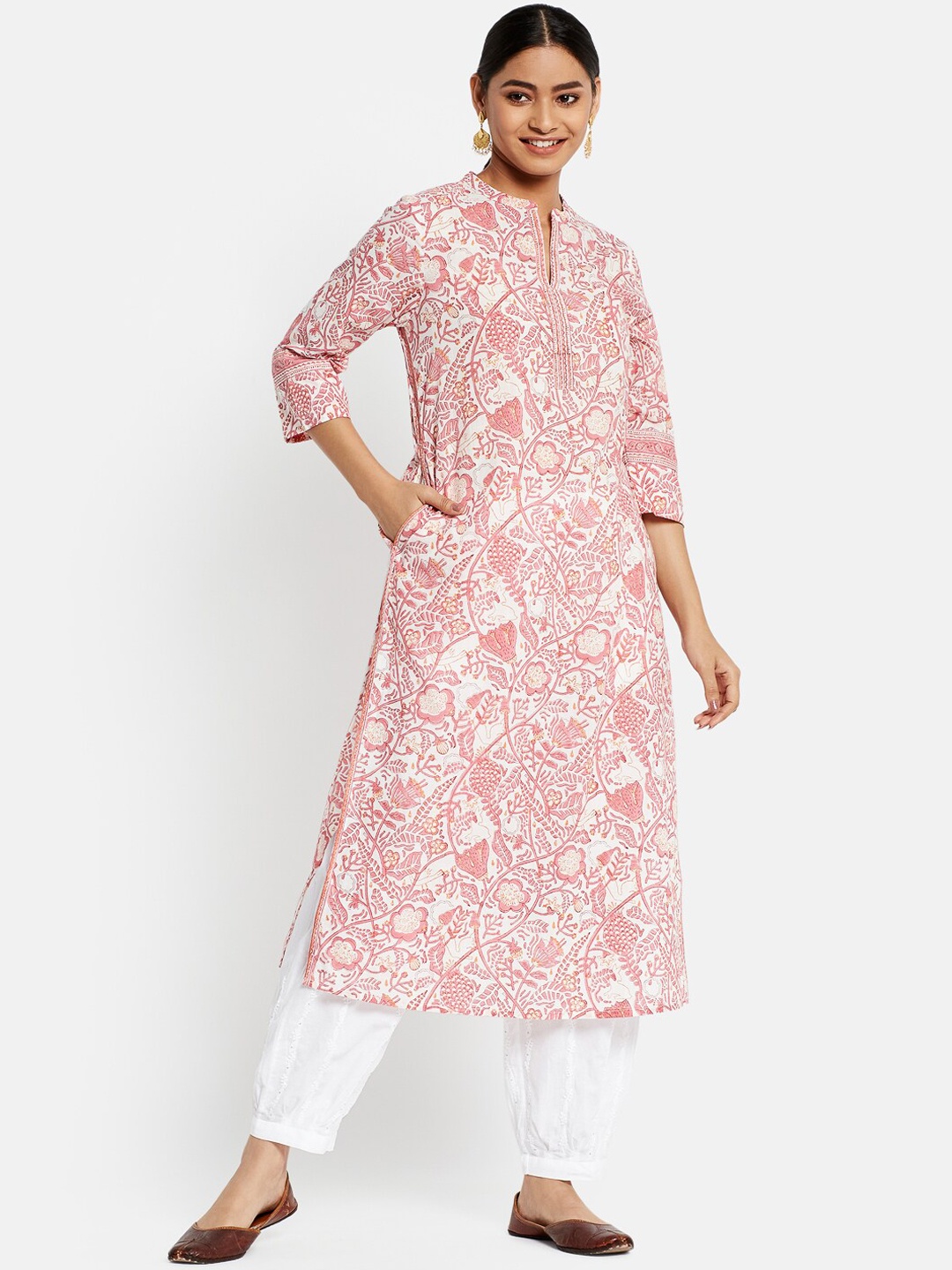 

Fabindia Women White & Pink Floral Printed Pure Cotton Kurta