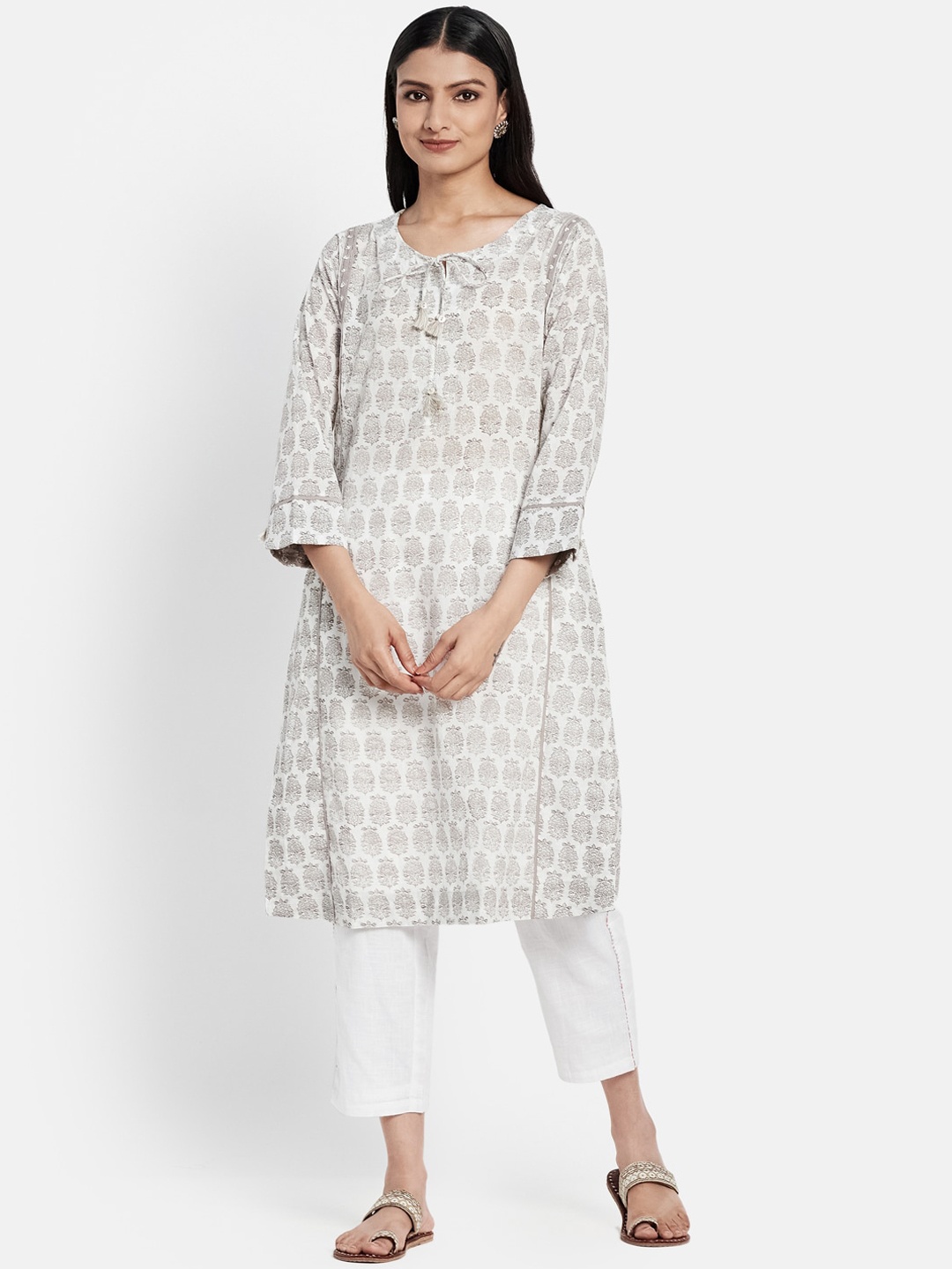 

Fabindia Women White & Black Ethnic Motifs Printed Keyhole Neck Pure Cotton Kurta