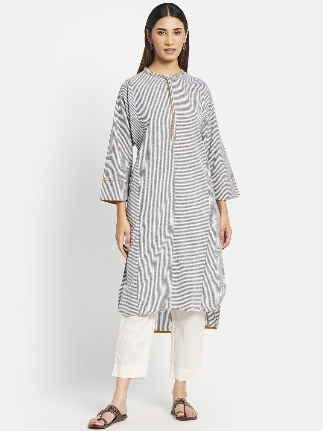 

Fabindia Women White & Grey Printed Pure Cotton Kurta