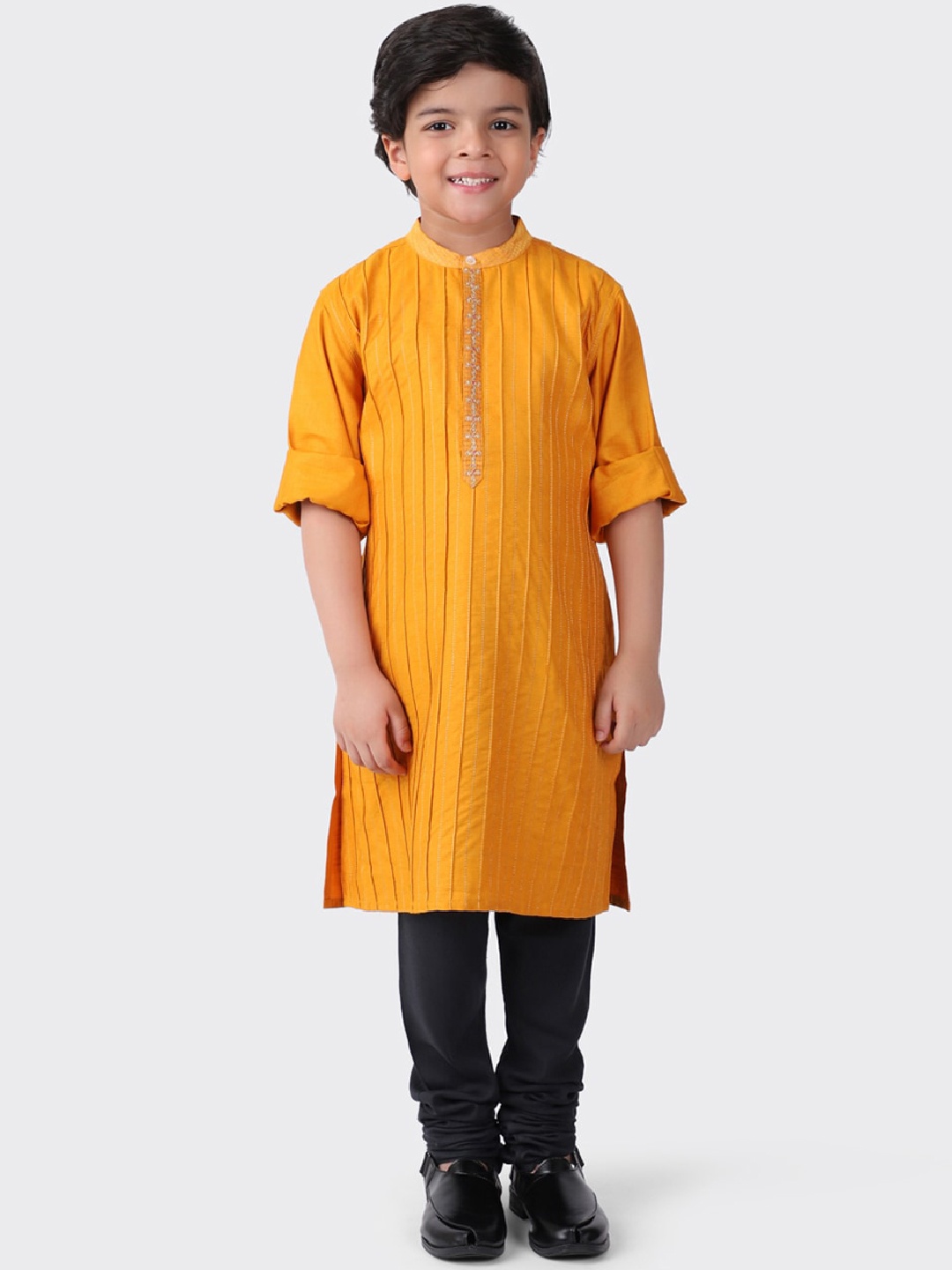 

Fabindia Boys Yellow Embroidered Thread Work Kurta