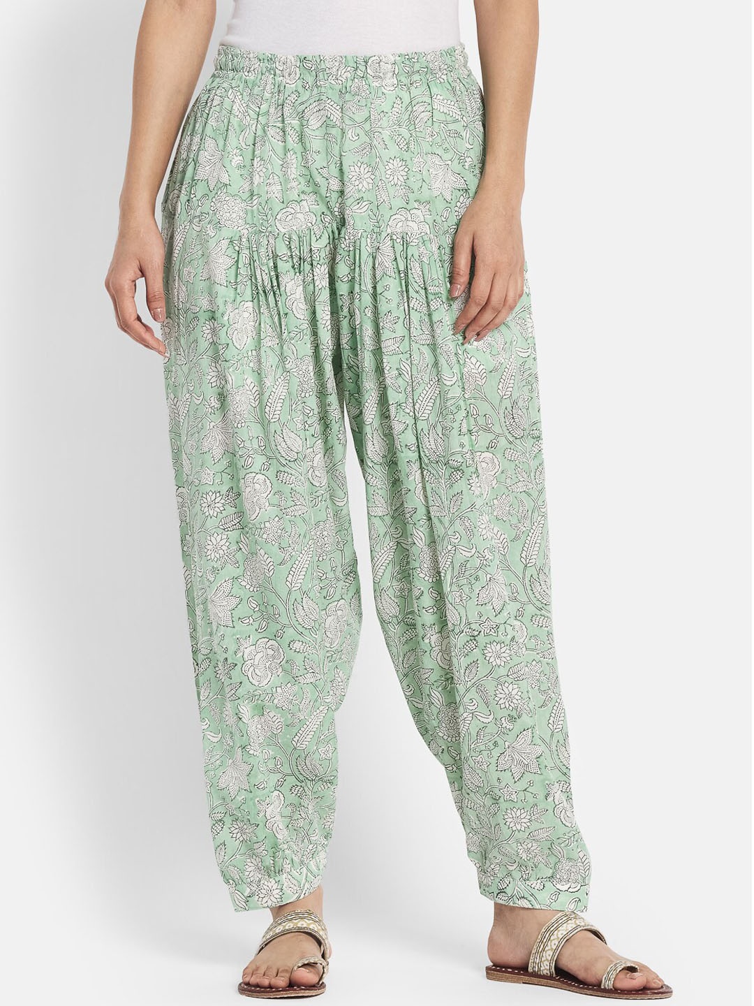 

Fabindia Women Green & White Floral Printed Cotton Salwar