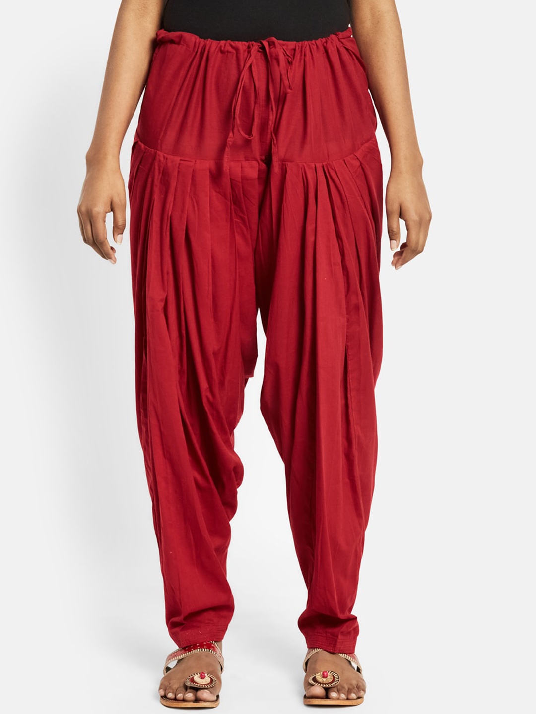 

Fabindia Women Maroon Solid Comfort Fit Pure Cotton Patiala