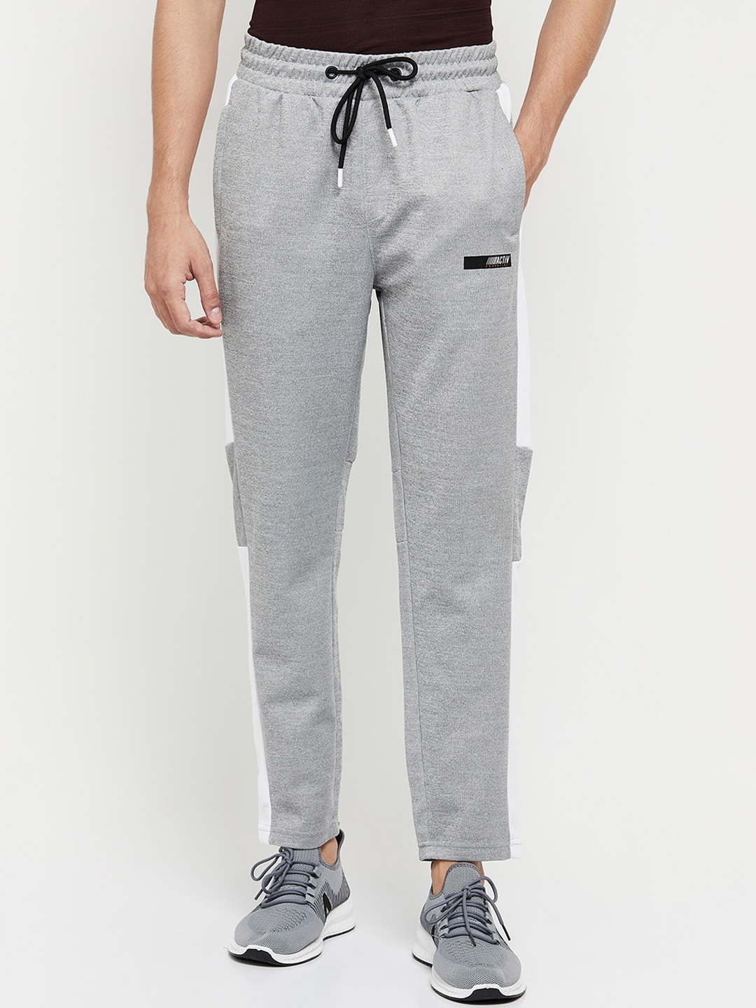 

max Men Grey Solid Track Pants