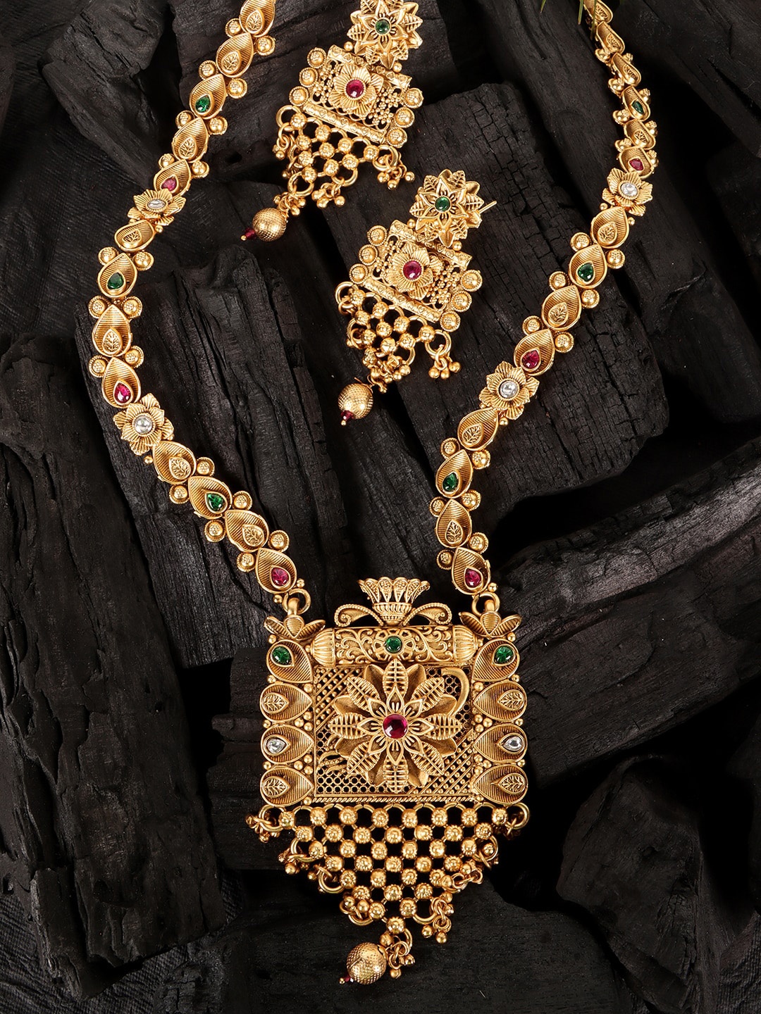 

JEWELS GEHNA Gold Plated Green & White Stone Studded Jewellery Set