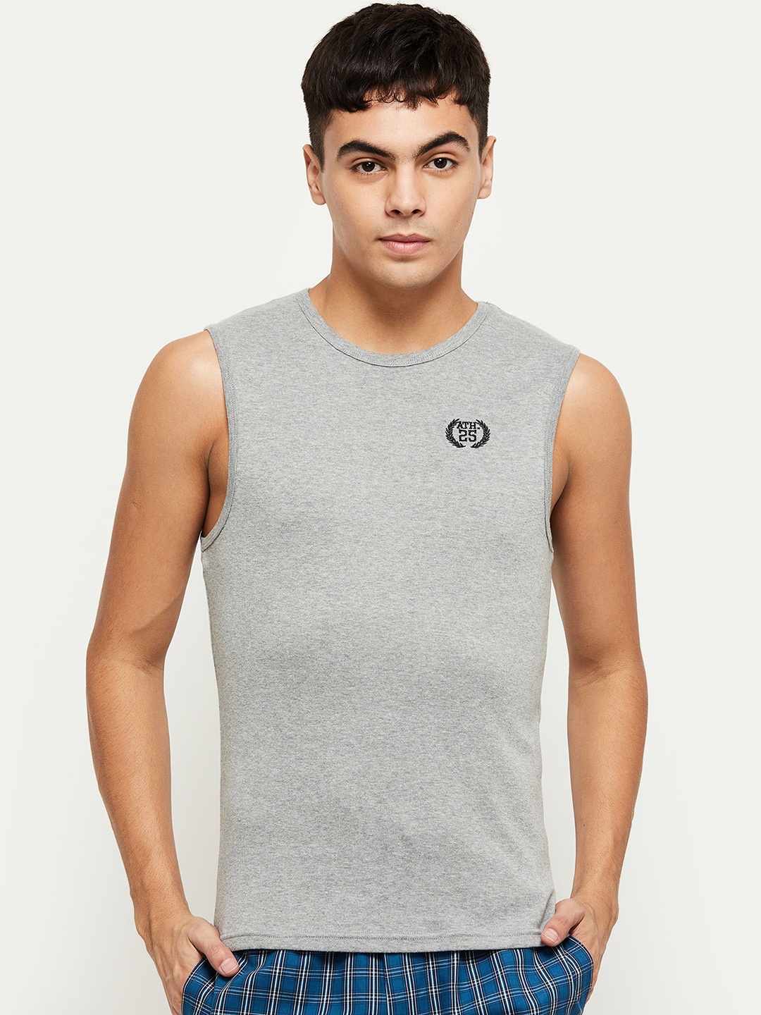 

max Men Grey Melange Solid Lounge T-shirts