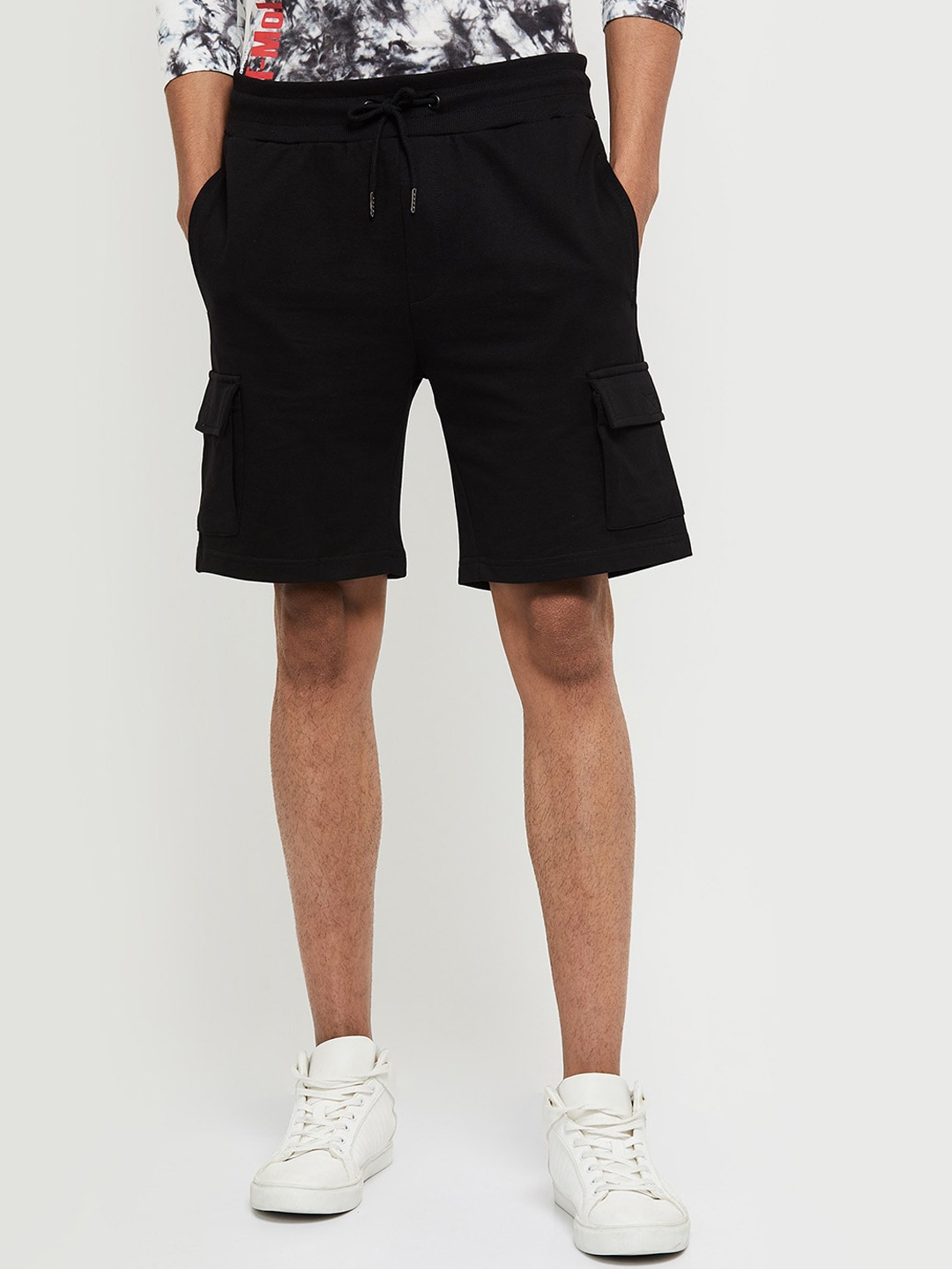 

max Men Black Cargo Shorts