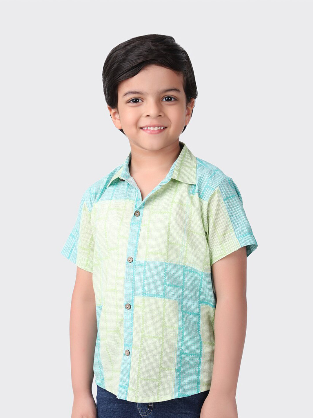 

Fabindia Boys Light Green Checked Half Sleeves Casual Shirt