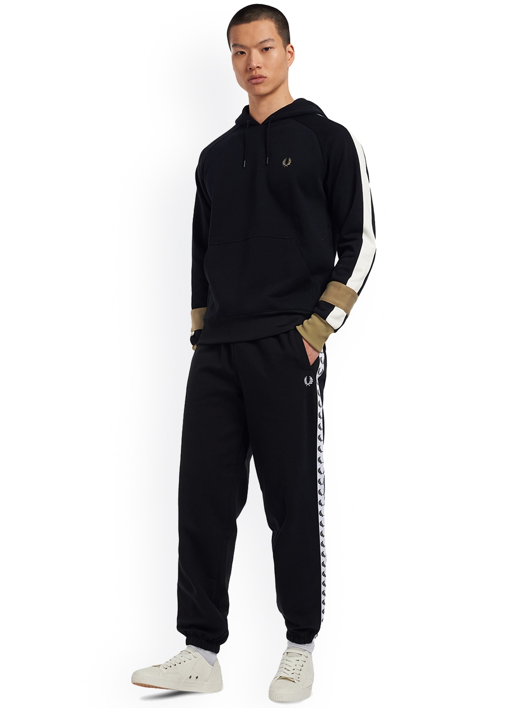 

Fred Perry Men Black Solid Joggers