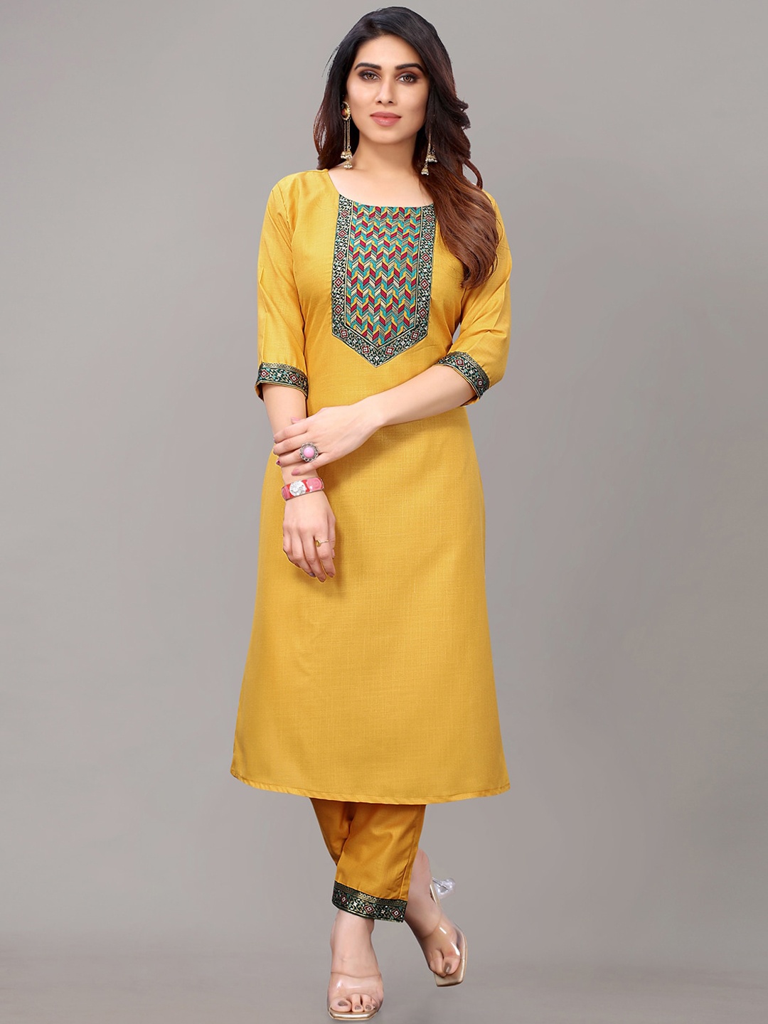 

AYKA CLOTHINGS Women Mustard Yellow Yoke Design Patchwork Kurti with Trousers