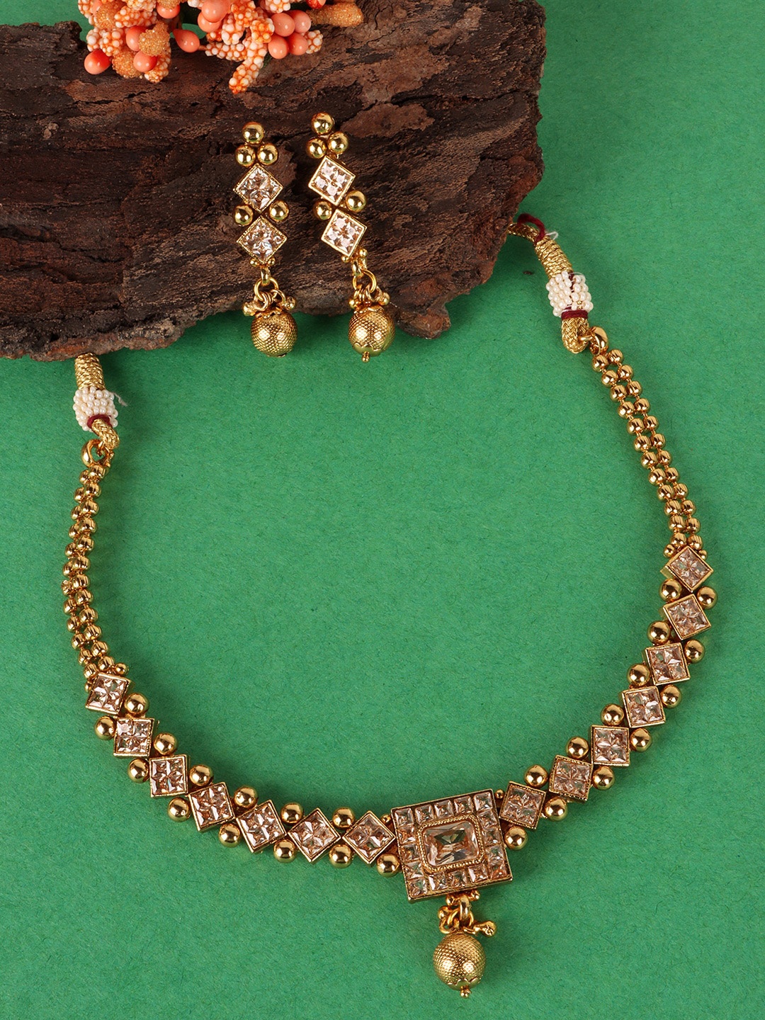 

JEWELS GEHNA Gold-Plated Stone-Studded & Beaded Choker Jewellery Set