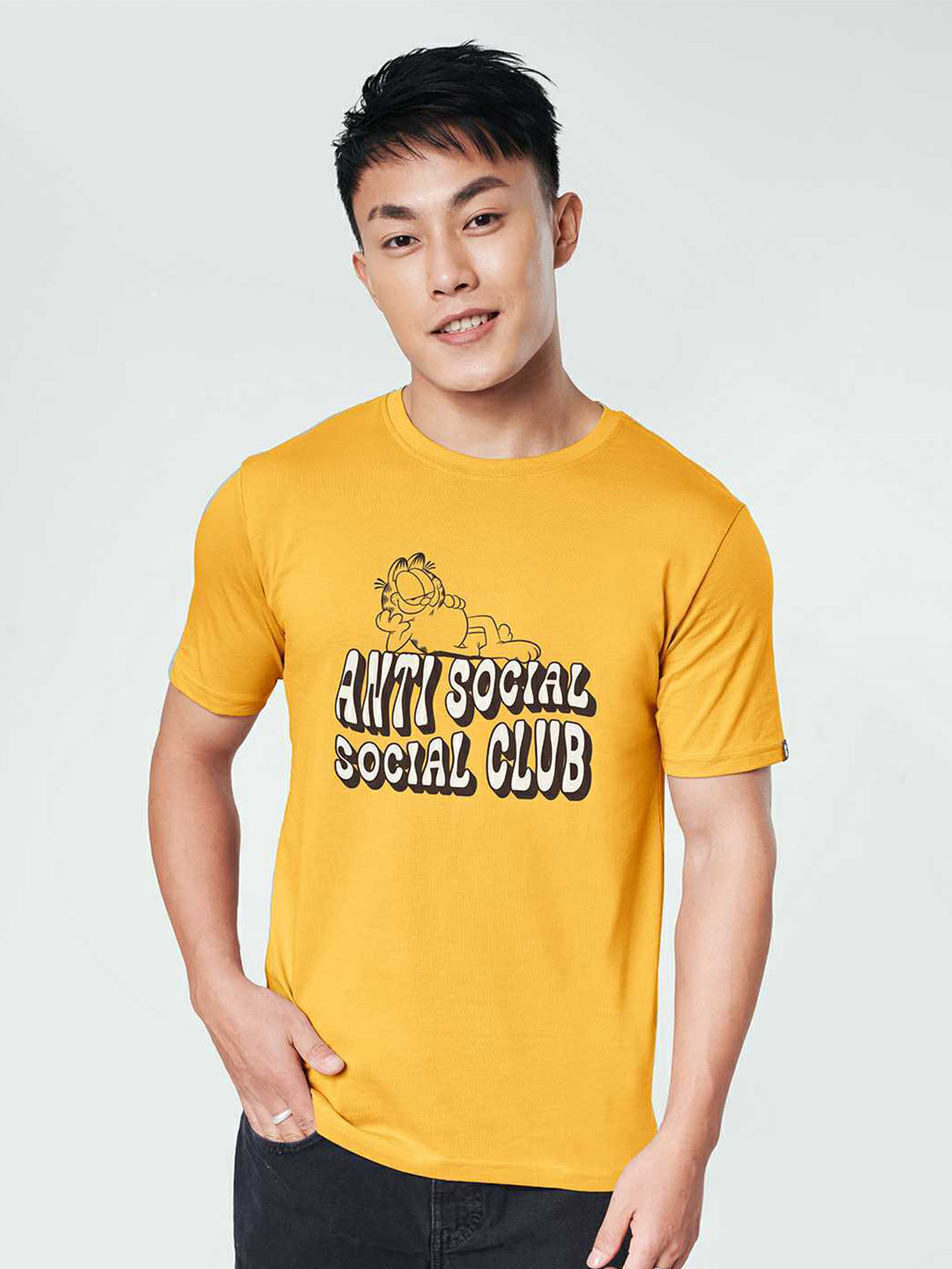 

The Souled Store Men Mustard Yellow Typography Garfield Printed Applique T-shirt