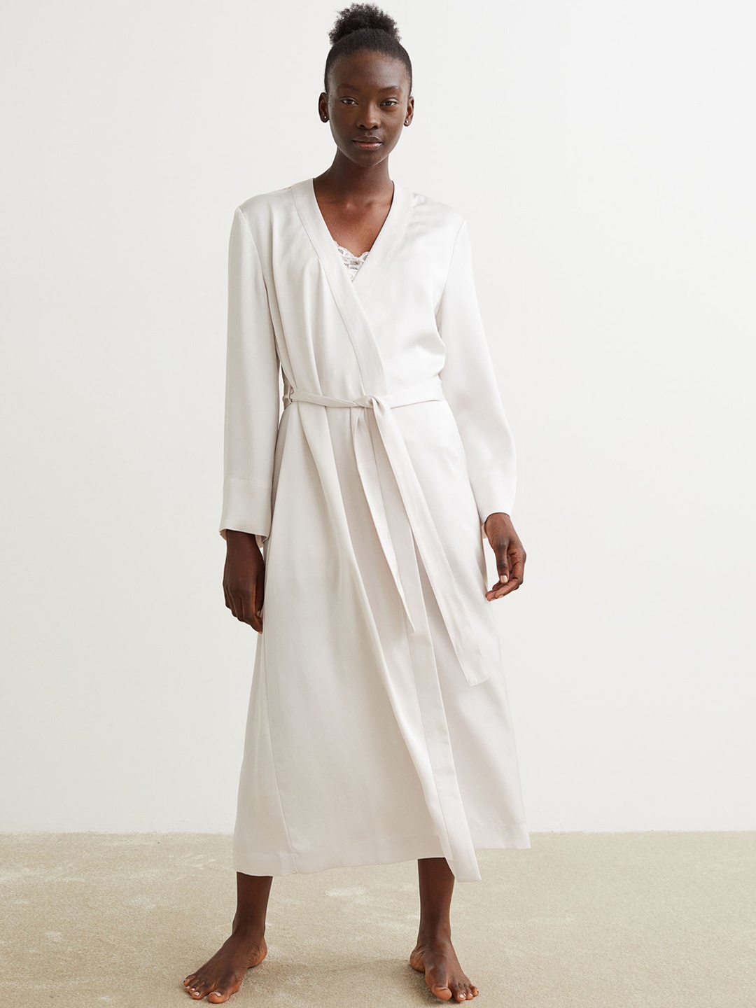 

H&M Women White Satin Dressing Gown
