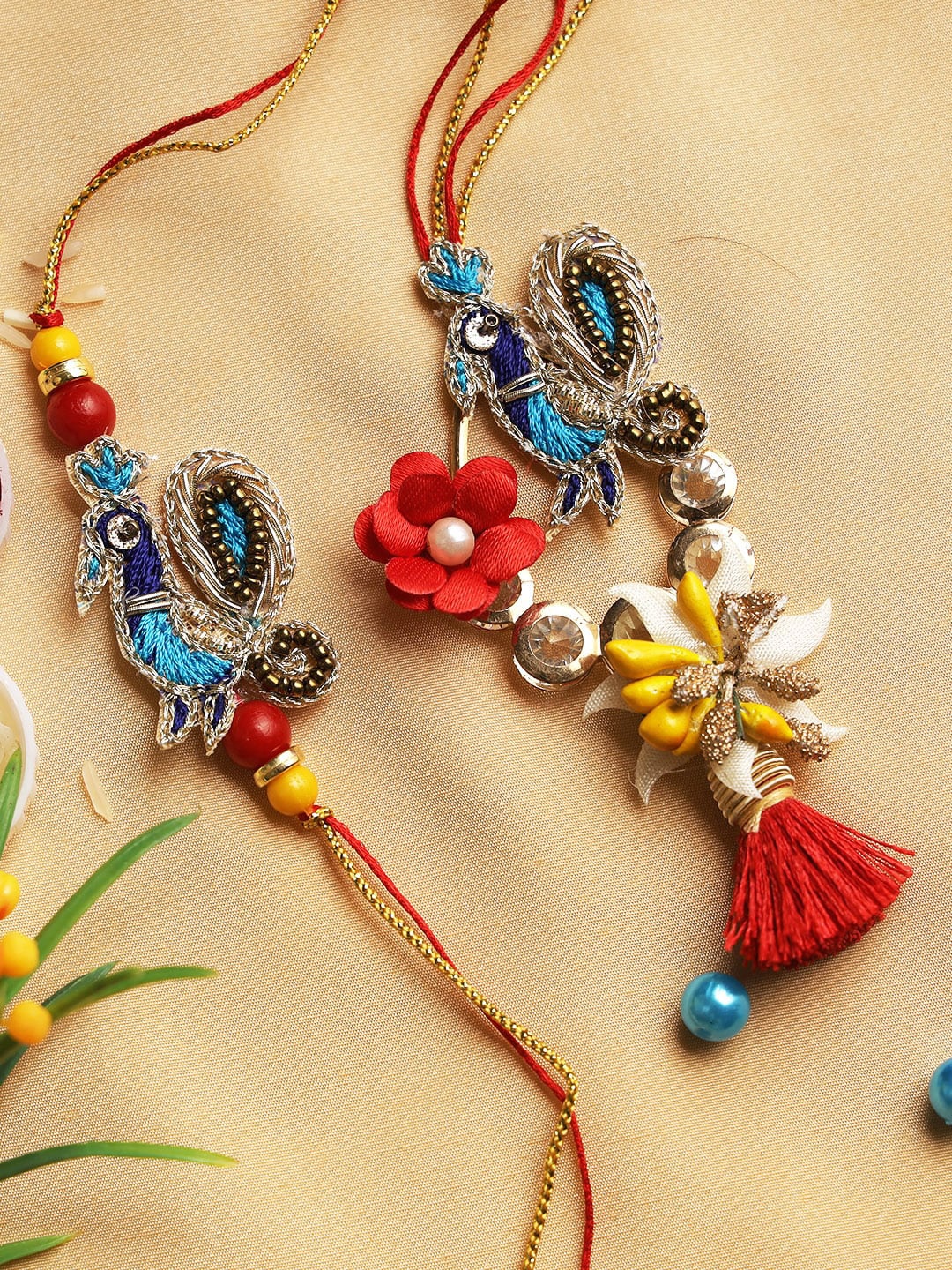 

Aapno Rajasthan Peacock Shape Bhaiya Bhabhi Rakhi, Red