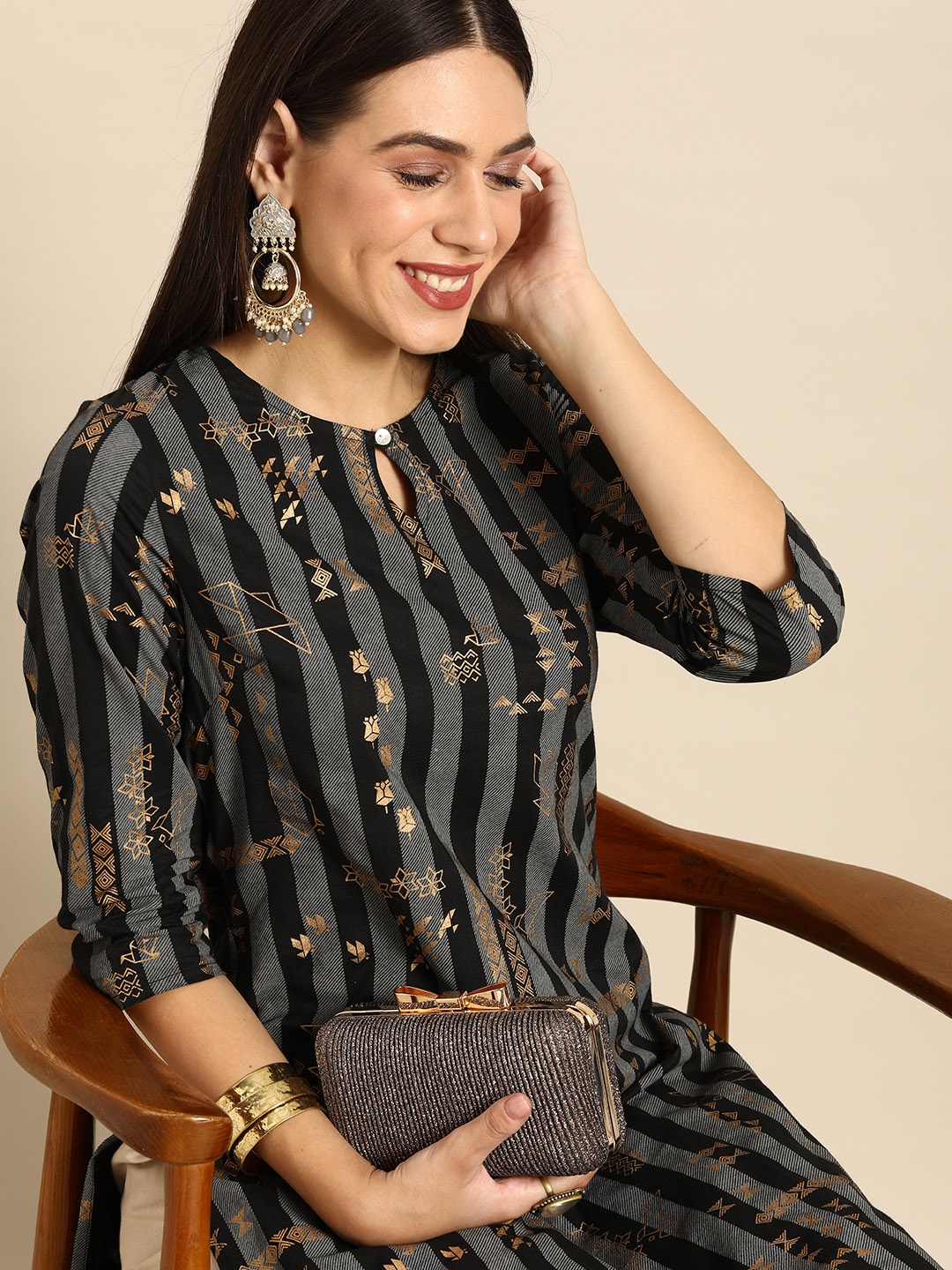 

Anouk Women Black & Grey Ethnic Motifs Printed Keyhole Neck Kurta