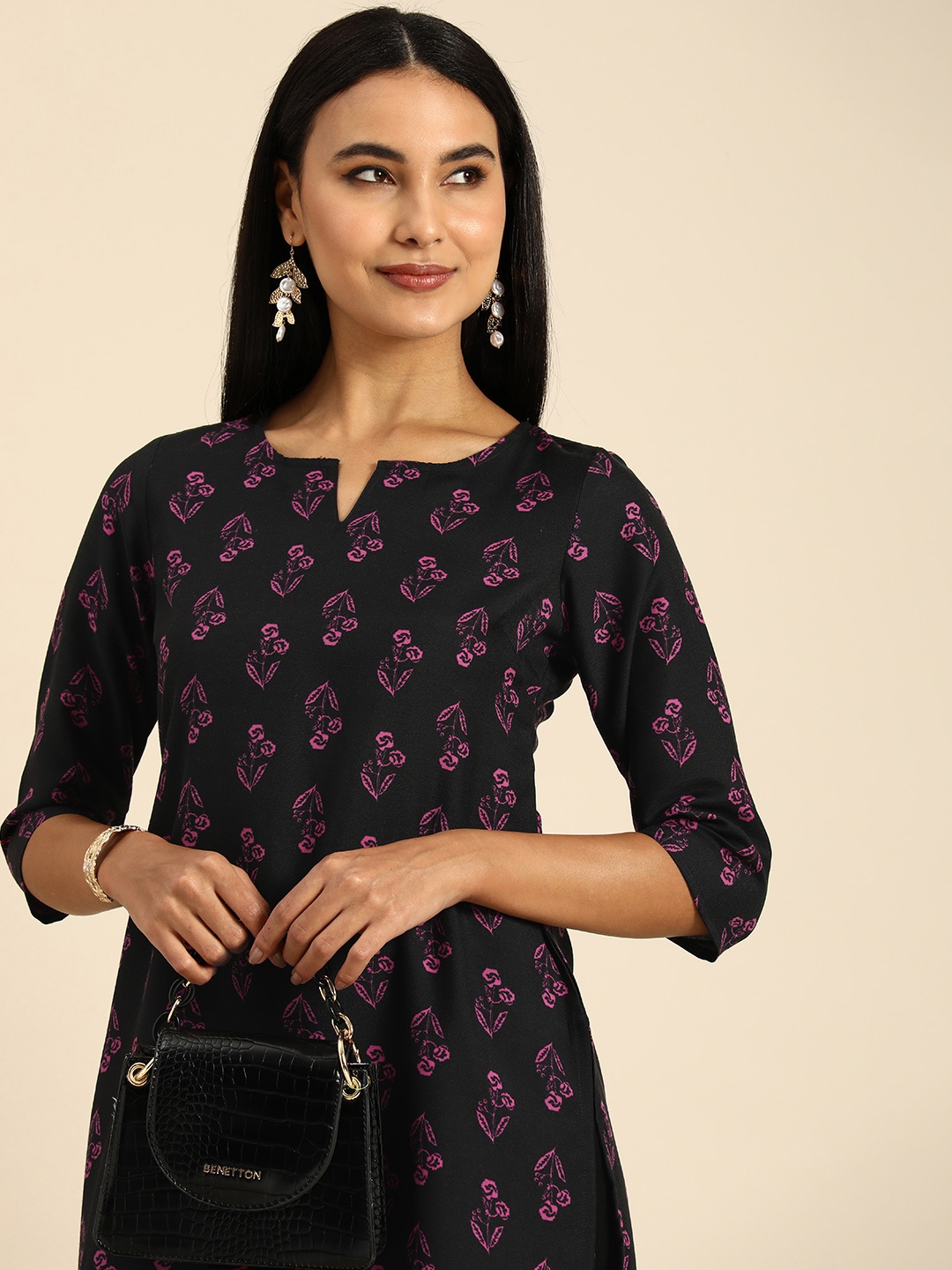 

Anouk Women Floral Printed Kurta, Black