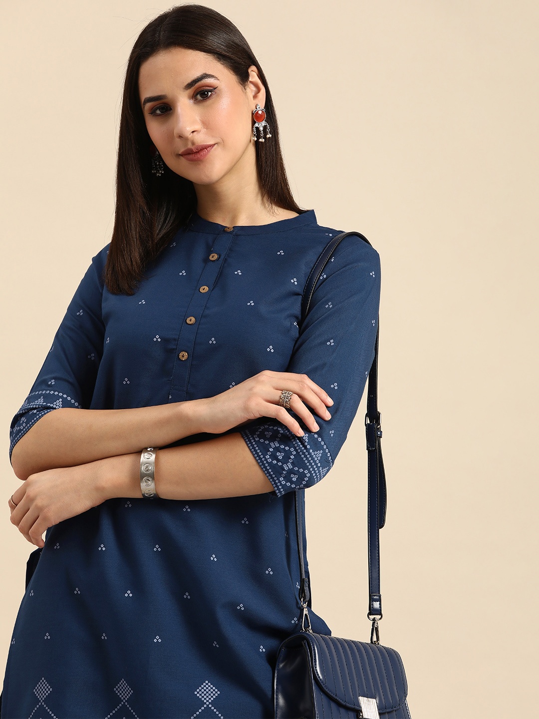 

Anouk Women Mandarin Collar Bandhani Printed Indigo Kurta, Navy blue