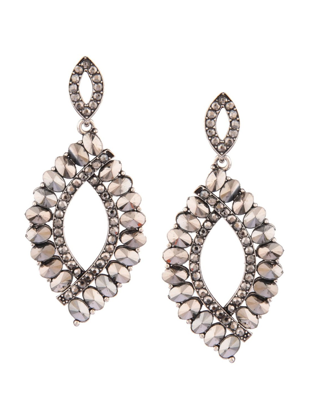 

Efulgenz Silver-Toned Leaf Shaped Drop Earrings