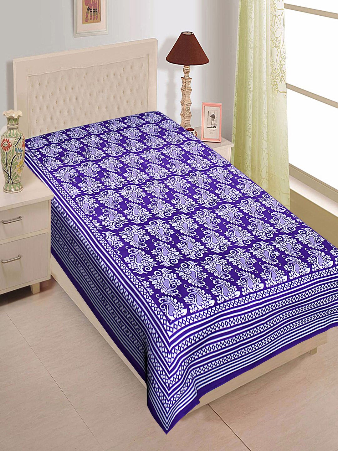 

INDHOME LIFE Blue & White Ethnic Motifs 144 TC Single Bedsheet