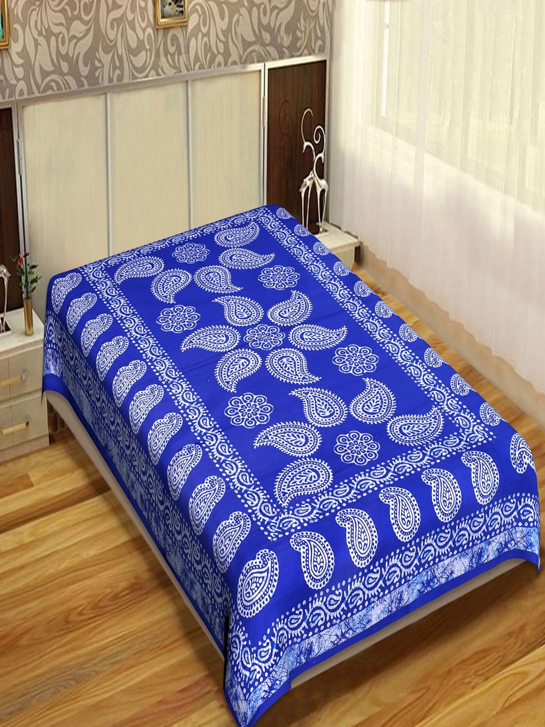 

INDHOME LIFE Blue & White Ethnic Motifs 144 TC Single Bedsheet