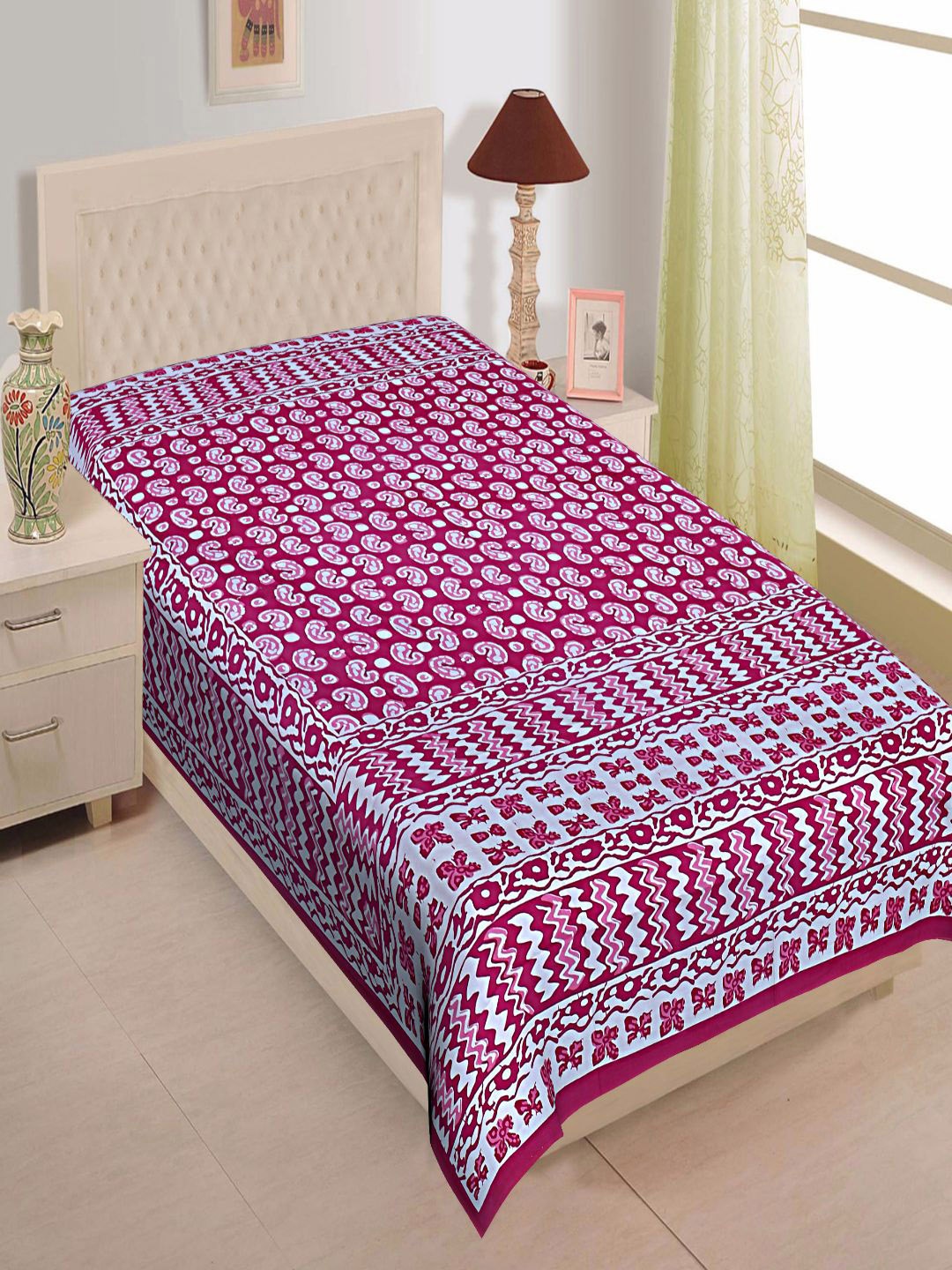 

INDHOME LIFE Pink & White Geometric 144 TC Single Bedsheet.