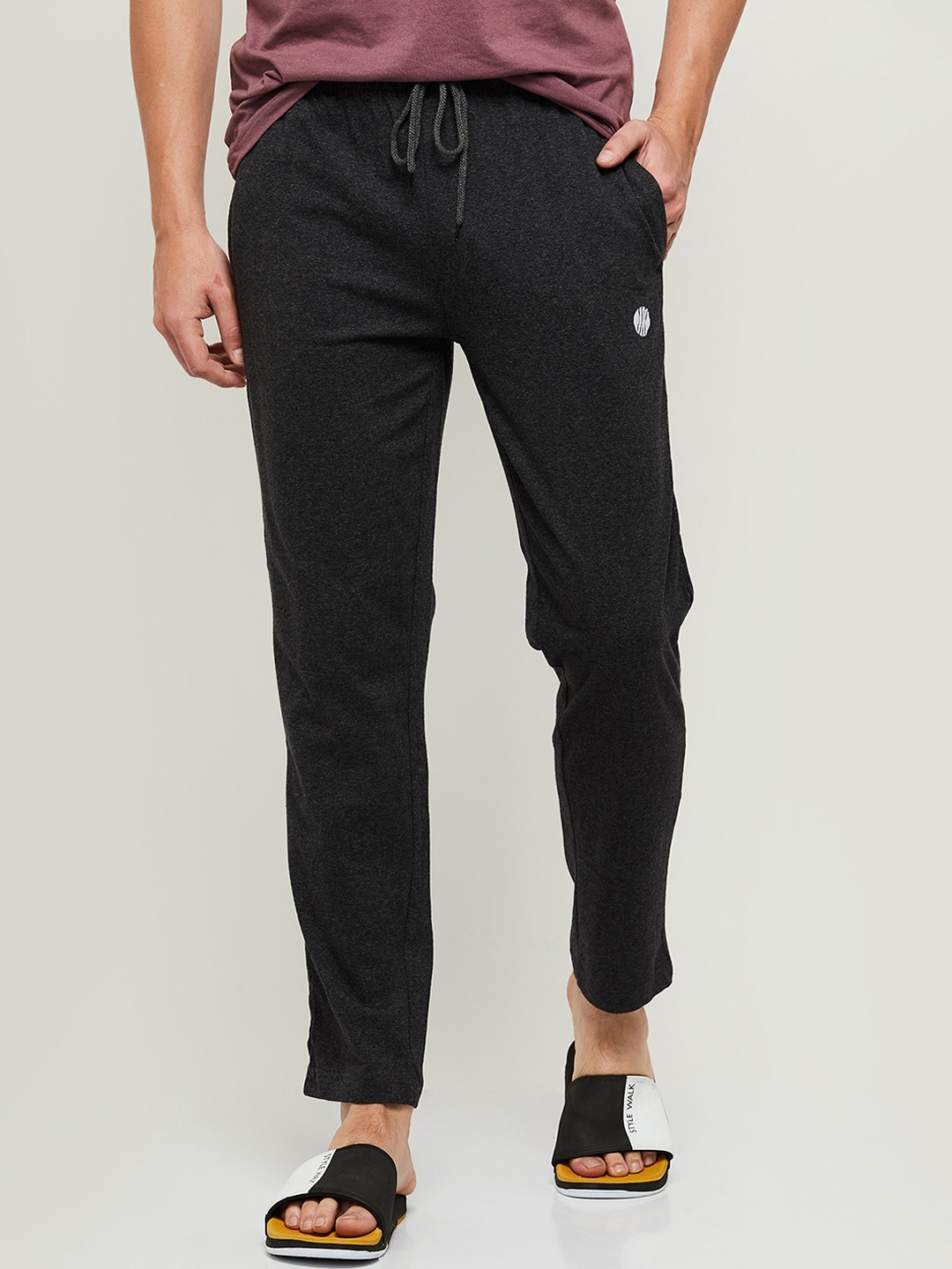 

max Men Grey Solid Lounge Pants