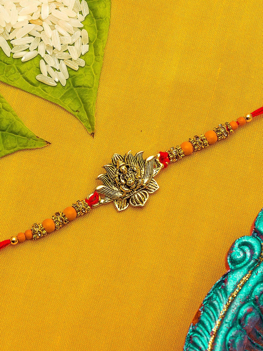 

aadita Men Gold-Toned Stones-Studded String Handmade Rakhi