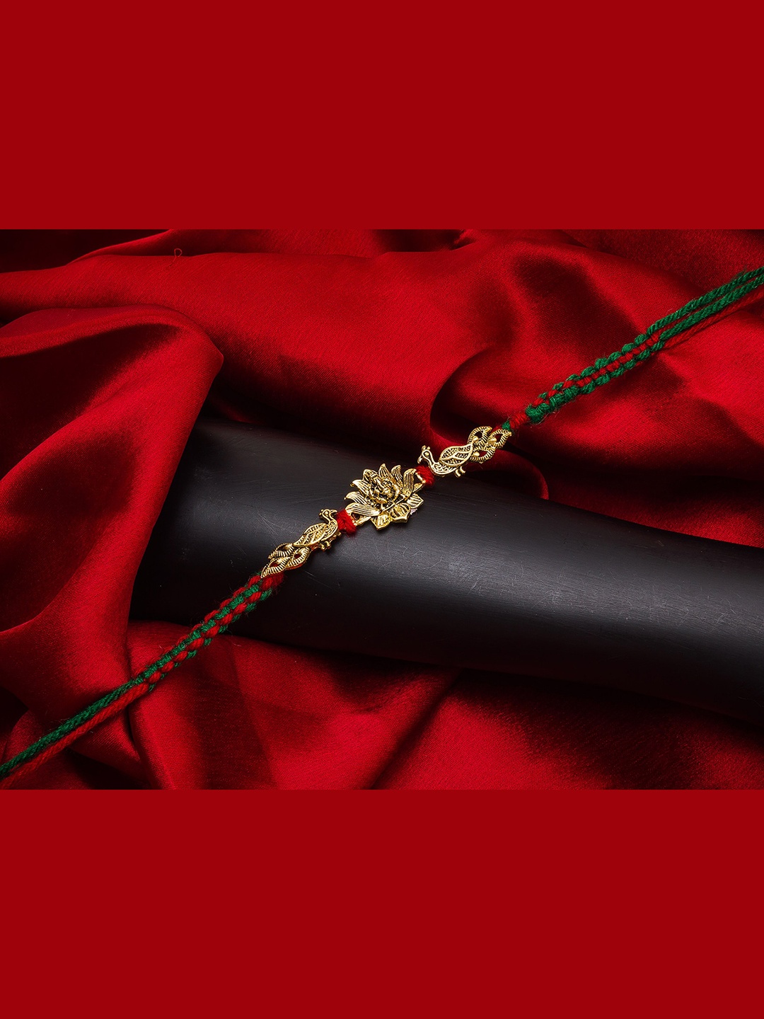 

aadita Men Gold-Toned & Green AD Studded Peacock Shaped Rakhi