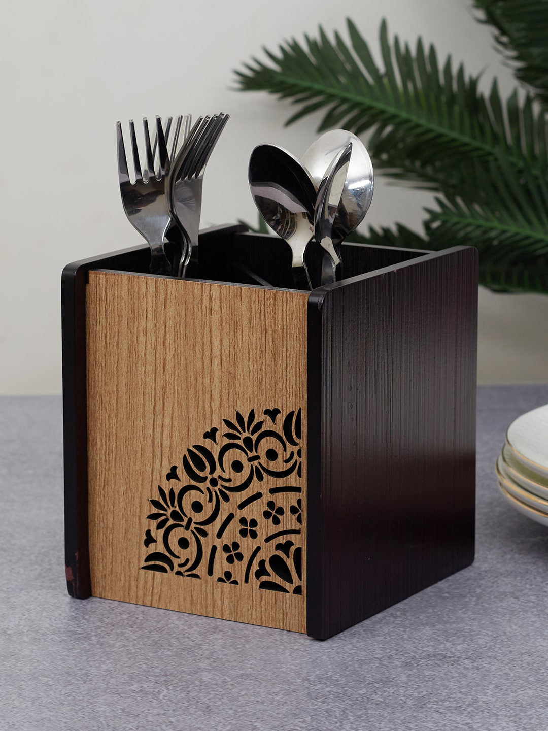 

HomeTown Brown Reversible Wenge Engineered Wood Cutlery Holder