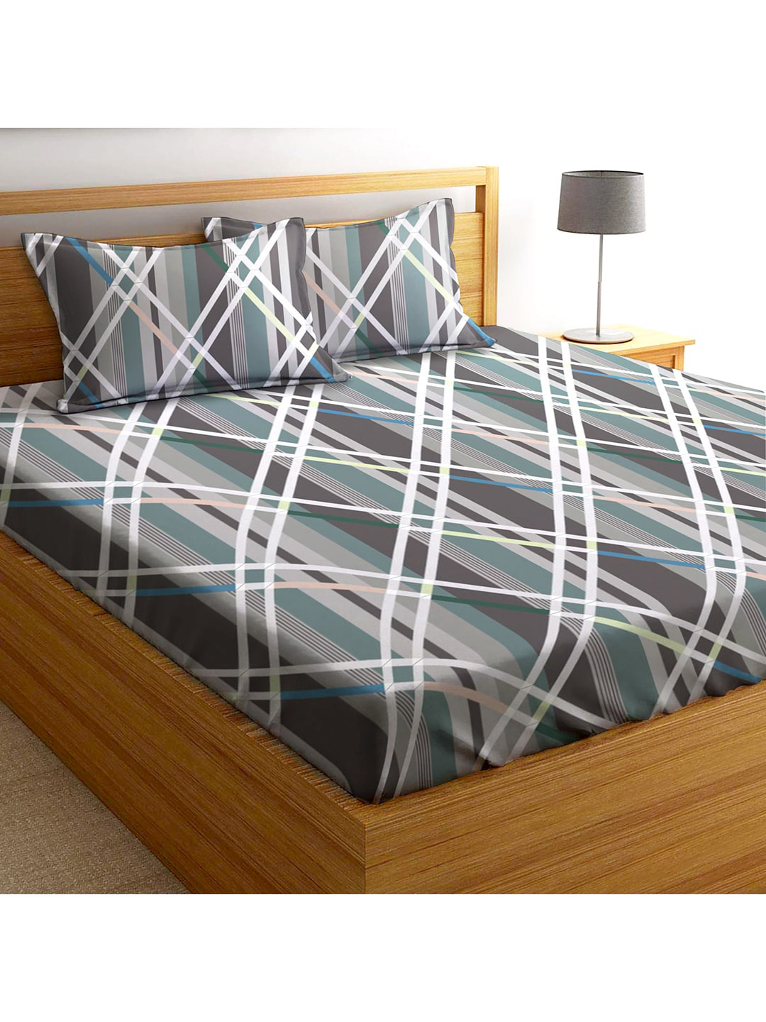 

AEROHAVEN Grey & White Geometric 210 TC King Bedsheet with 2 Pillow Covers