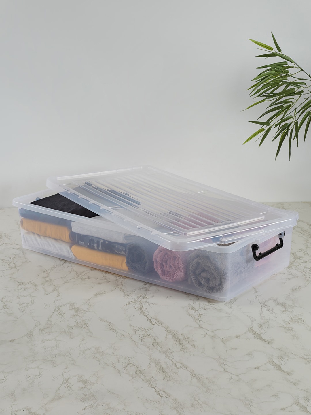 

HomeTown Stereo Plastic Storage Rolling Box Under bed, Transparent