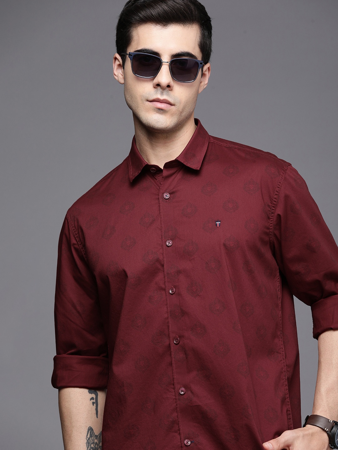 

Louis Philippe Sport Men Maroon Slim Fit Printed Pure Cotton Casual Shirt