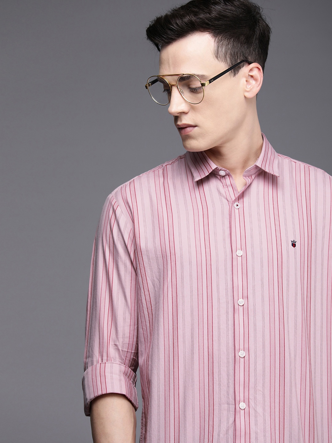 

Louis Philippe Sport Men Pink & Red Slim Fit Striped Pure Cotton Casual Shirt
