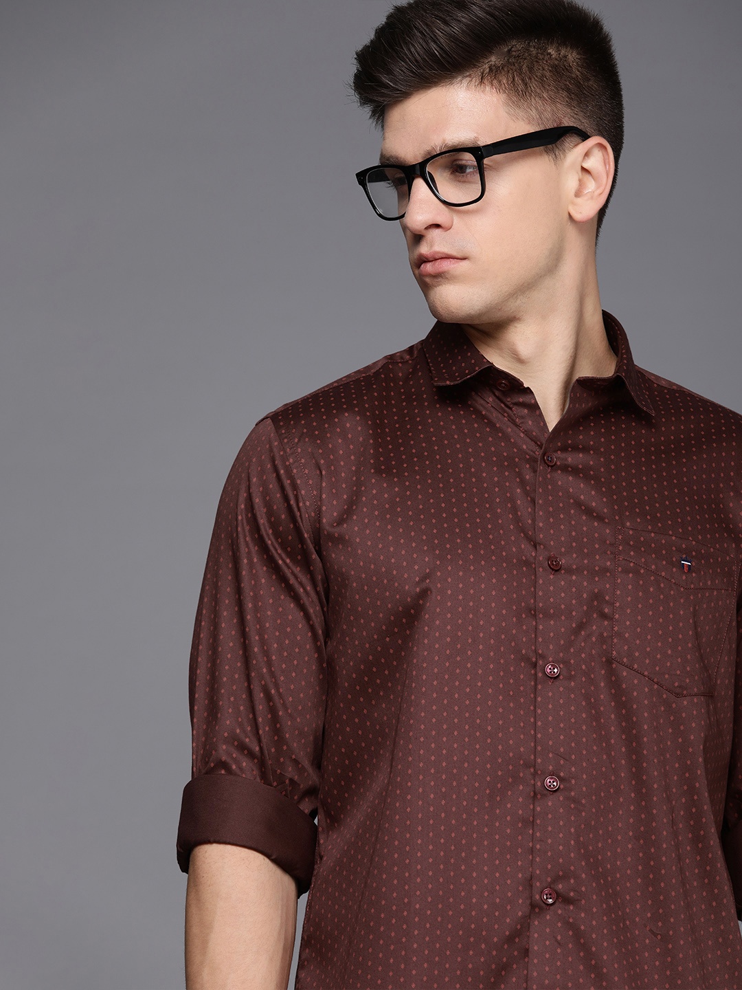 

Louis Philippe Sport Men Brown Slim Fit Geometric Printed Pure Cotton Casual Shirt, Maroon