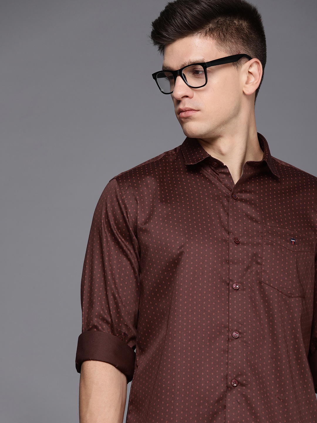 

Louis Philippe Sport Men Brown And Red Slim Fit Geometric Printed Pure Cotton Casual Shirt