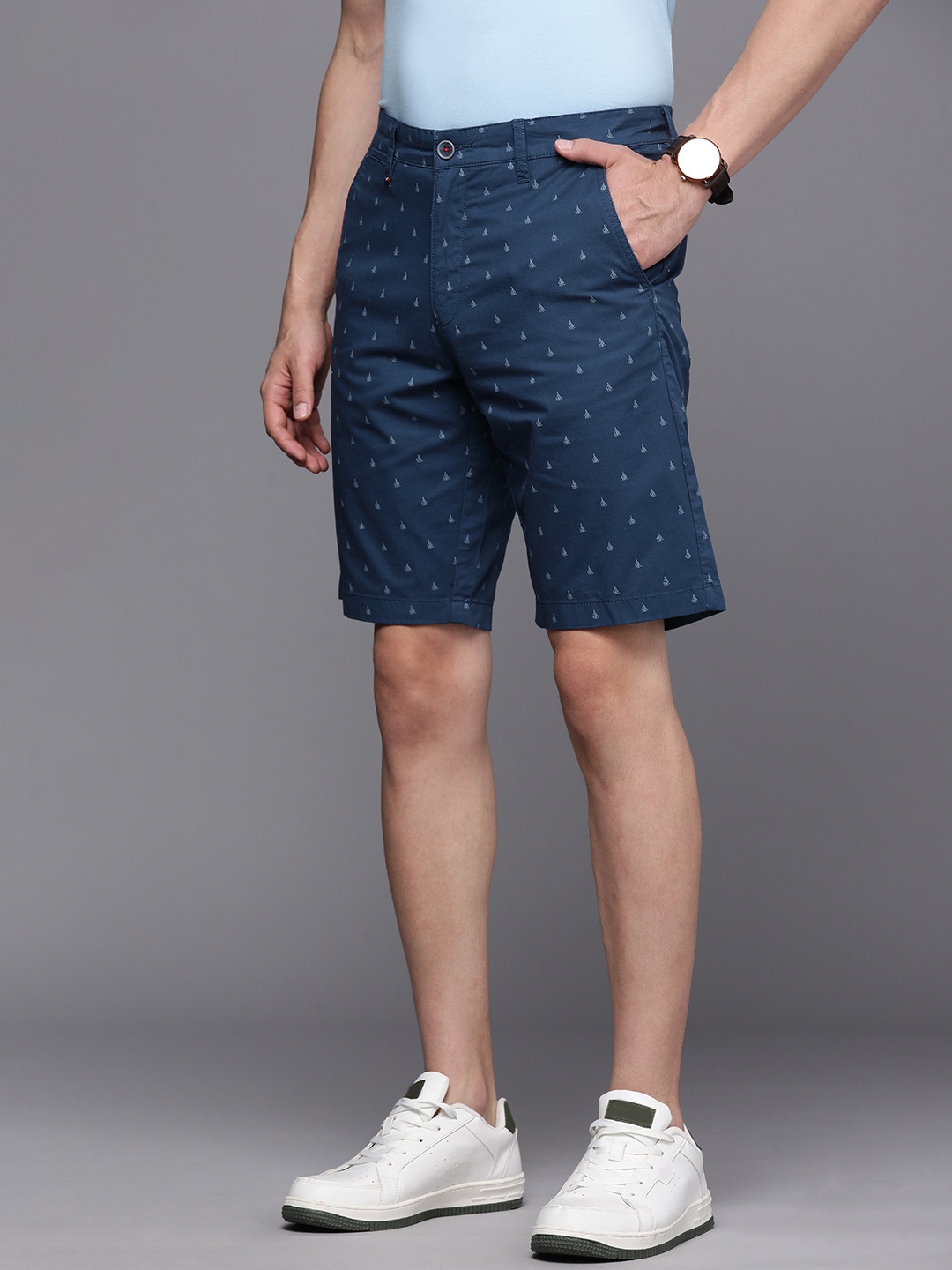 

Louis Philippe Sport Men Blue Conversational Printed Slim Fit Shorts
