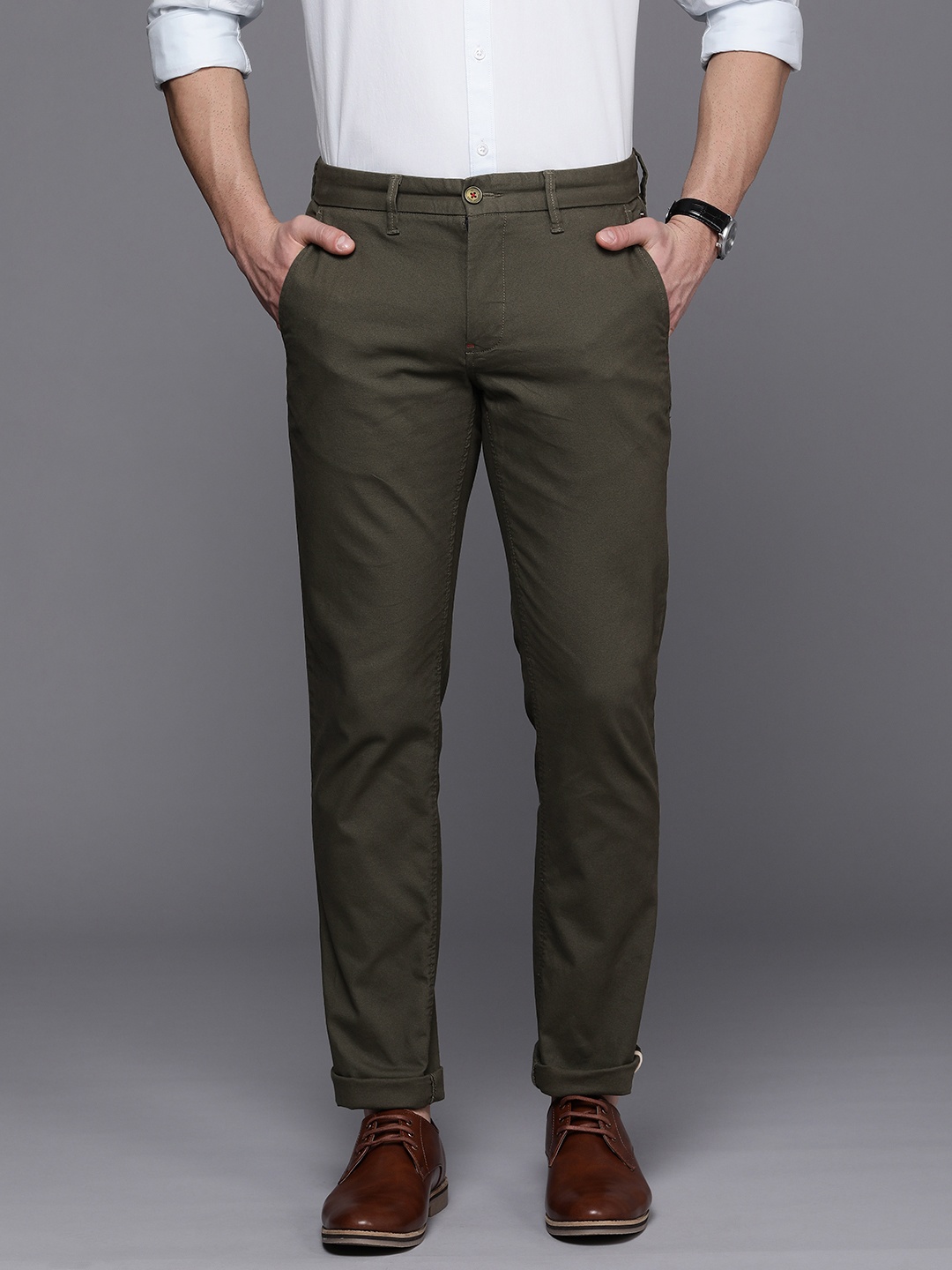 

Louis Philippe Sport Men Olive Green Solid Slim Fit Chinos