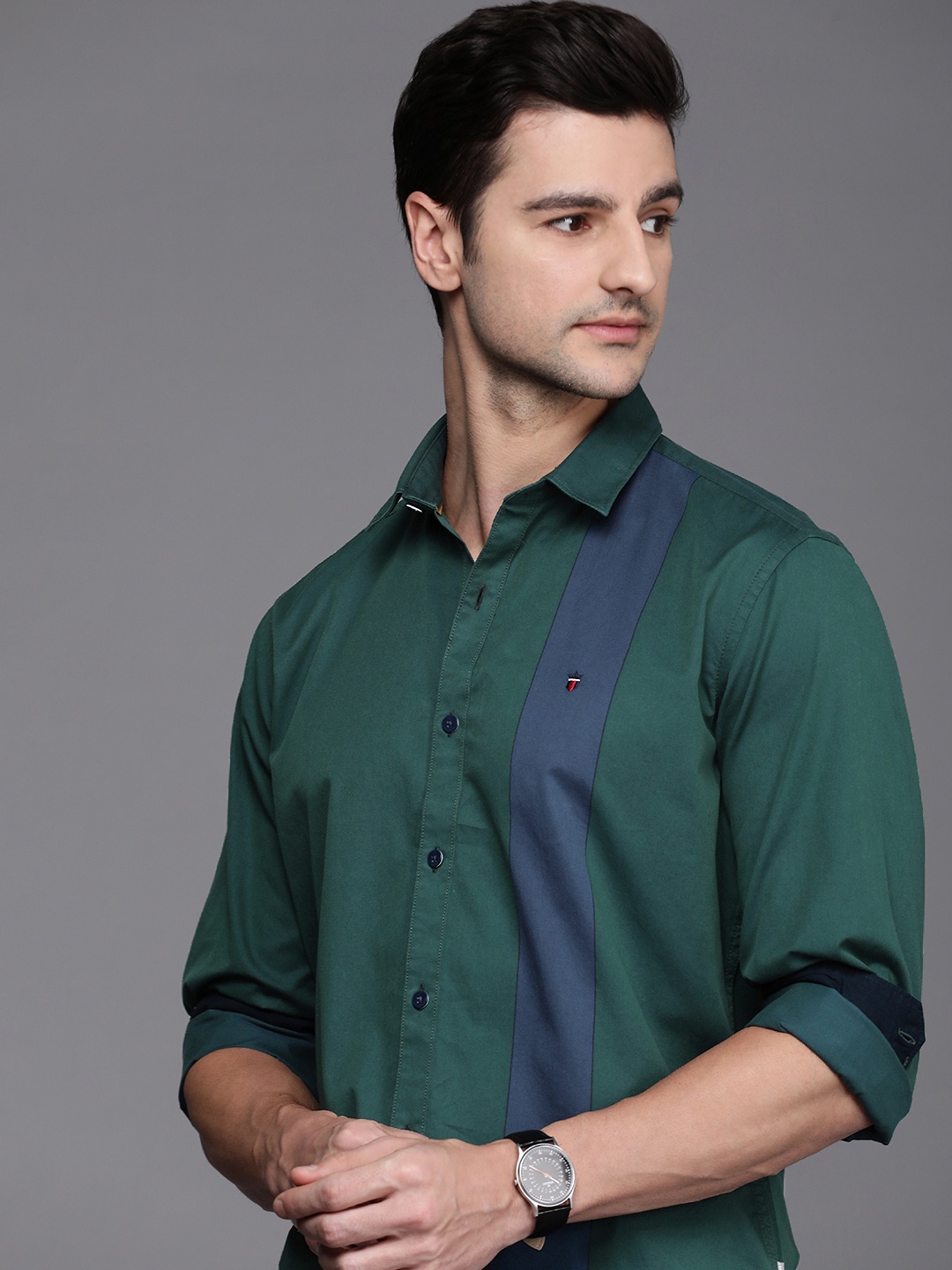 

Louis Philippe Sport Men Green Slim Fit Solid Pure Cotton Casual Shirt