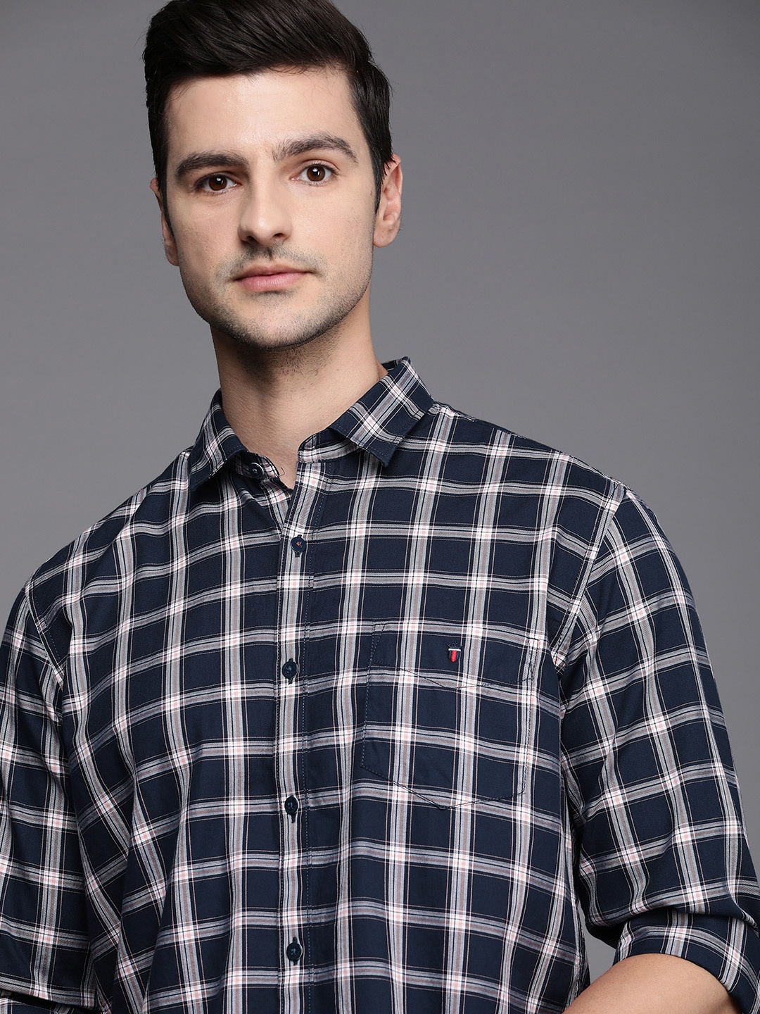 

Louis Philippe Sport Men Navy Blue & Cream-Coloured Slim Fit Checked Casual Shirt