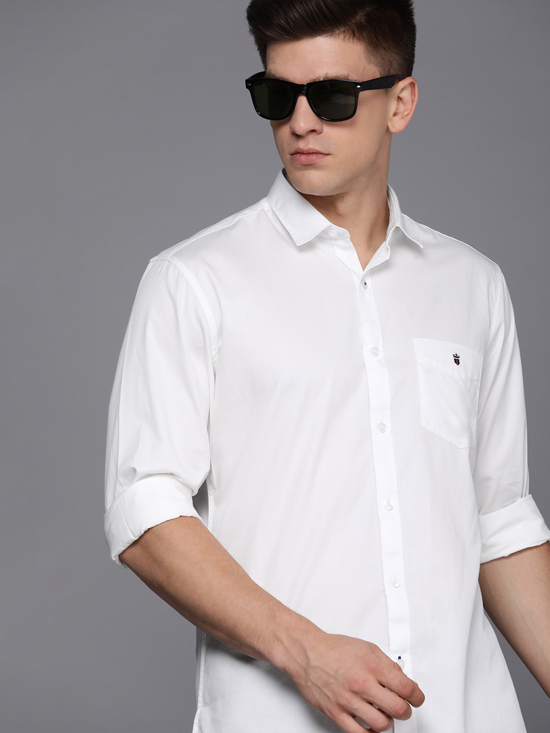 

Louis Philippe Sport Men White Solid Slim Fit Pure Cotton Casual Shirt