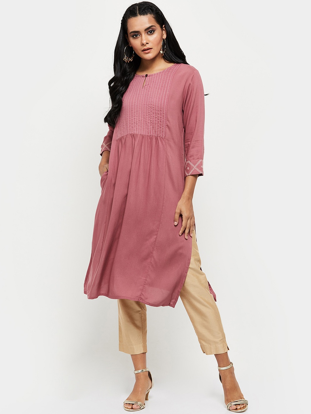 

max Women Brown Embroidered Gotta Patti Kurta