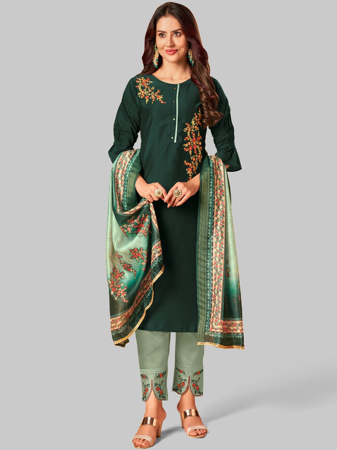 

7TH FAB Women Green Floral Embroidered Pure Silk Kurta with Trousers & With Dupatta