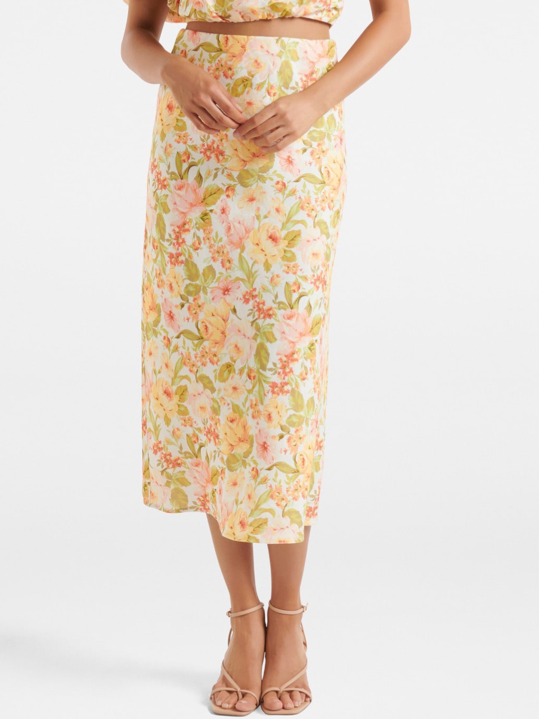 

Forever New Women White & Yellow Floral Printed A-Line Midi Skirts