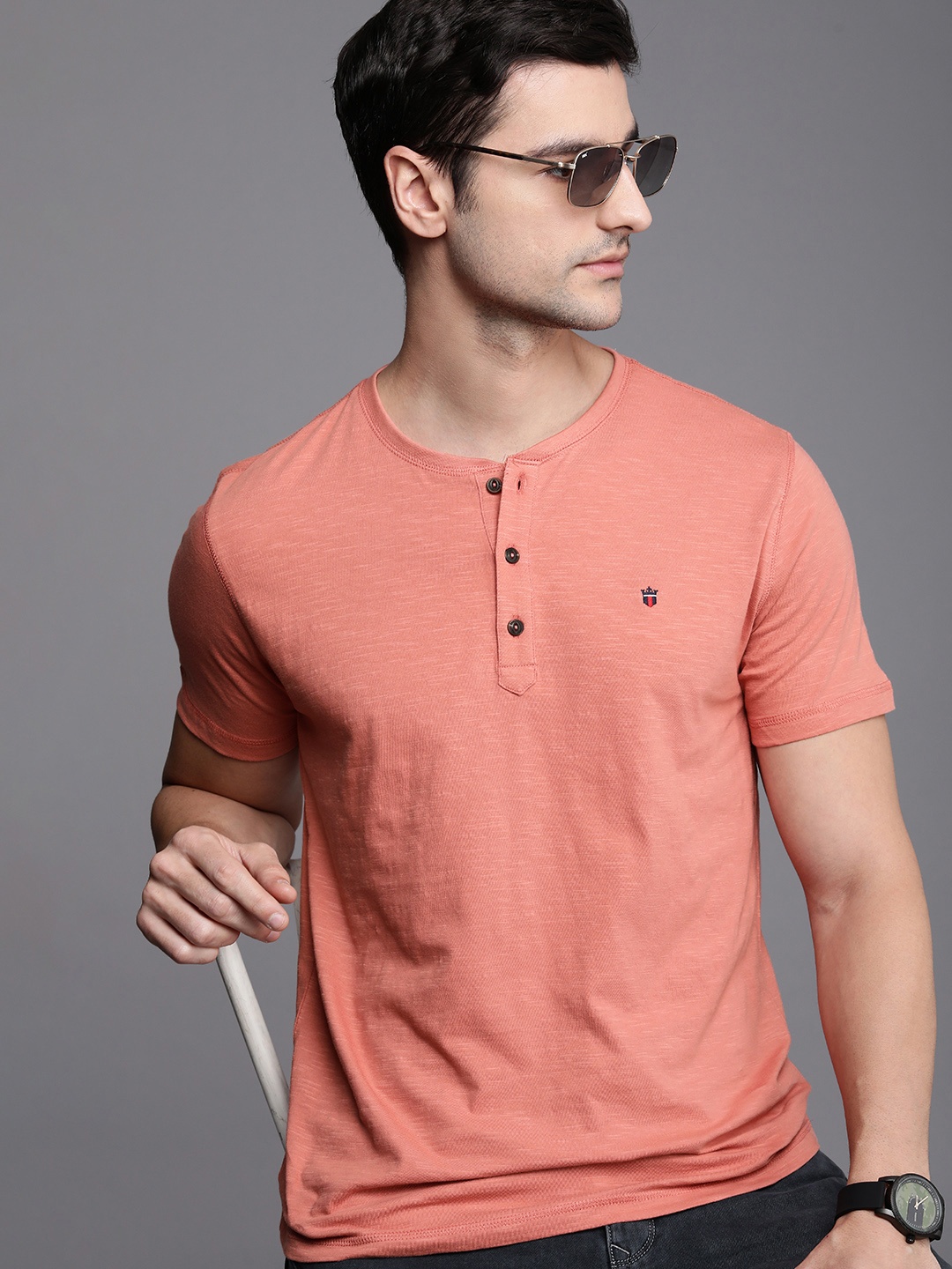 

Louis Philippe Jeans Men Pink Solid Slim Fit Pure Cotton Casual T-shirt