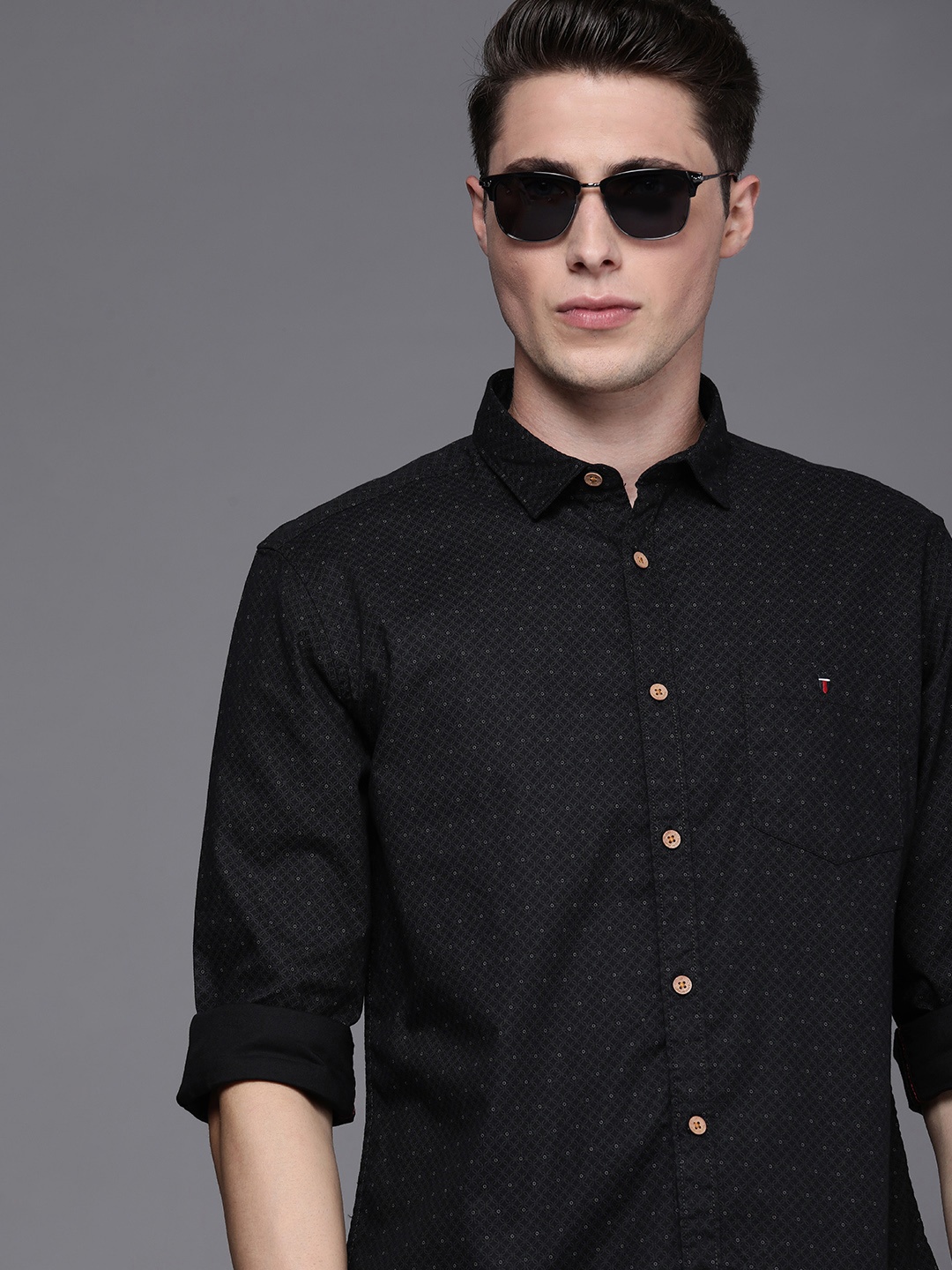 

Louis Philippe Jeans Men Black Pure Cotton Slim Fit Printed Casual Shirt